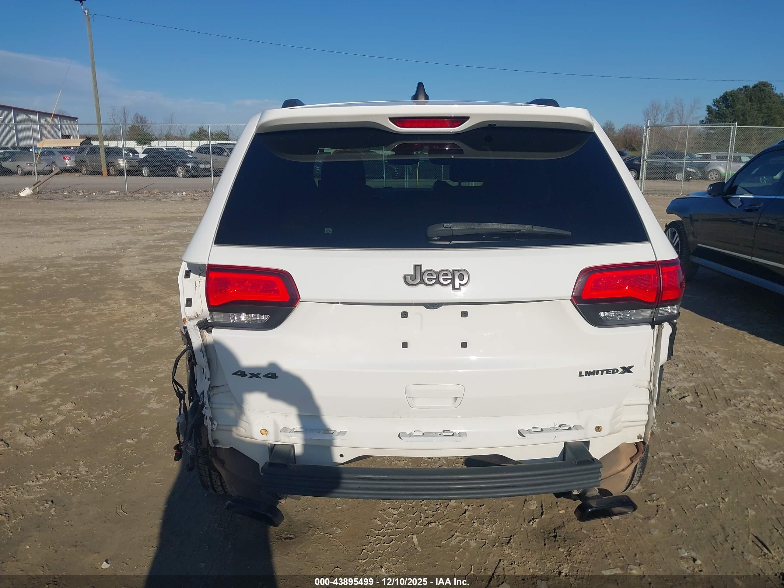 JEEP GRAND image 6