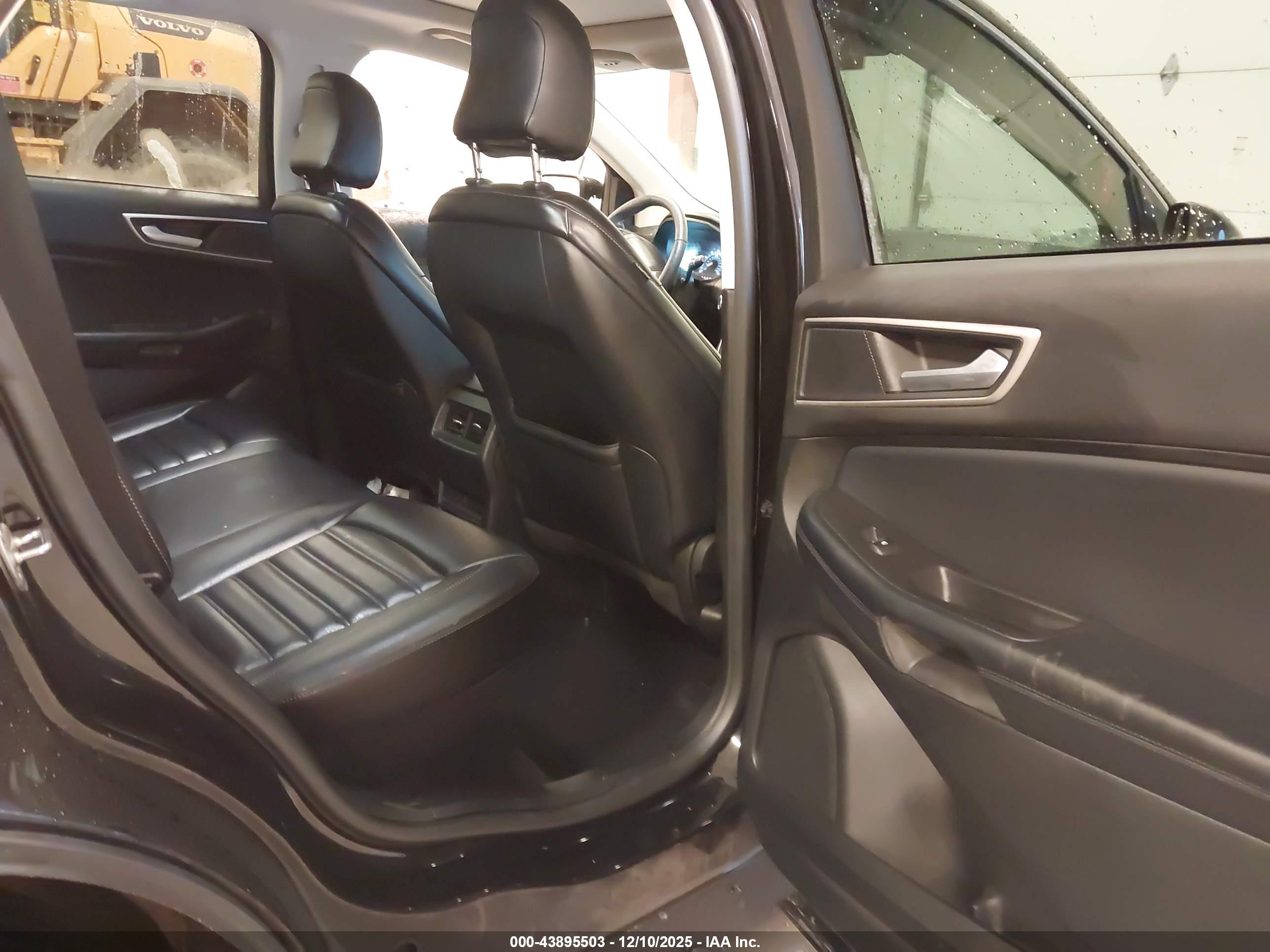 FORD EDGE image 8