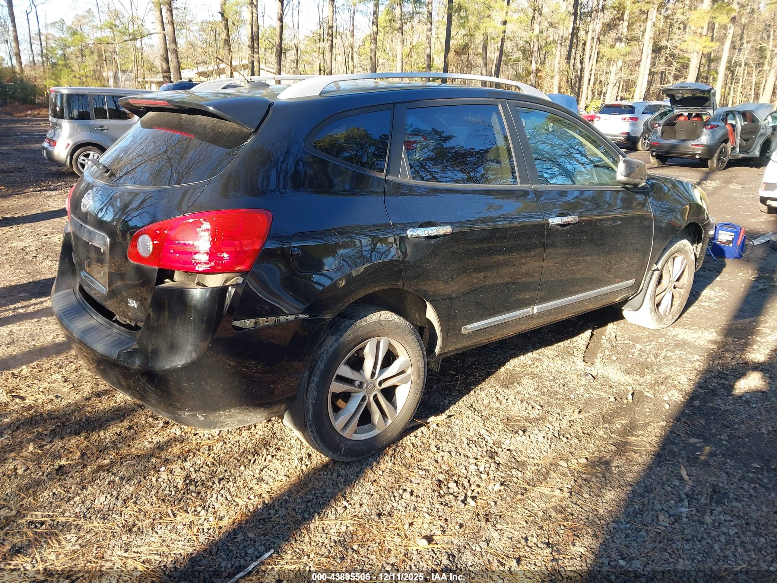 NISSAN ROGUE image 4