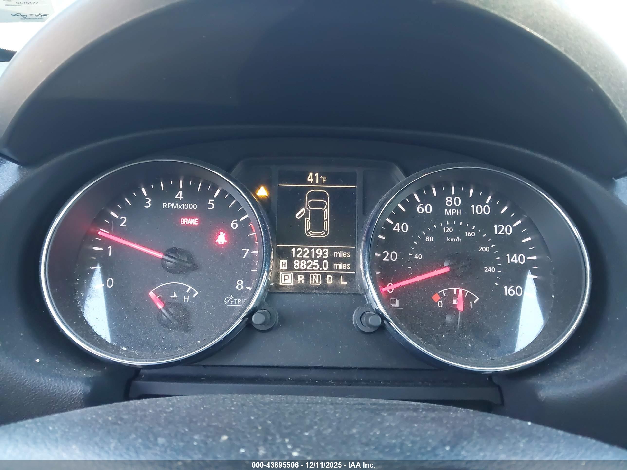 NISSAN ROGUE image 7