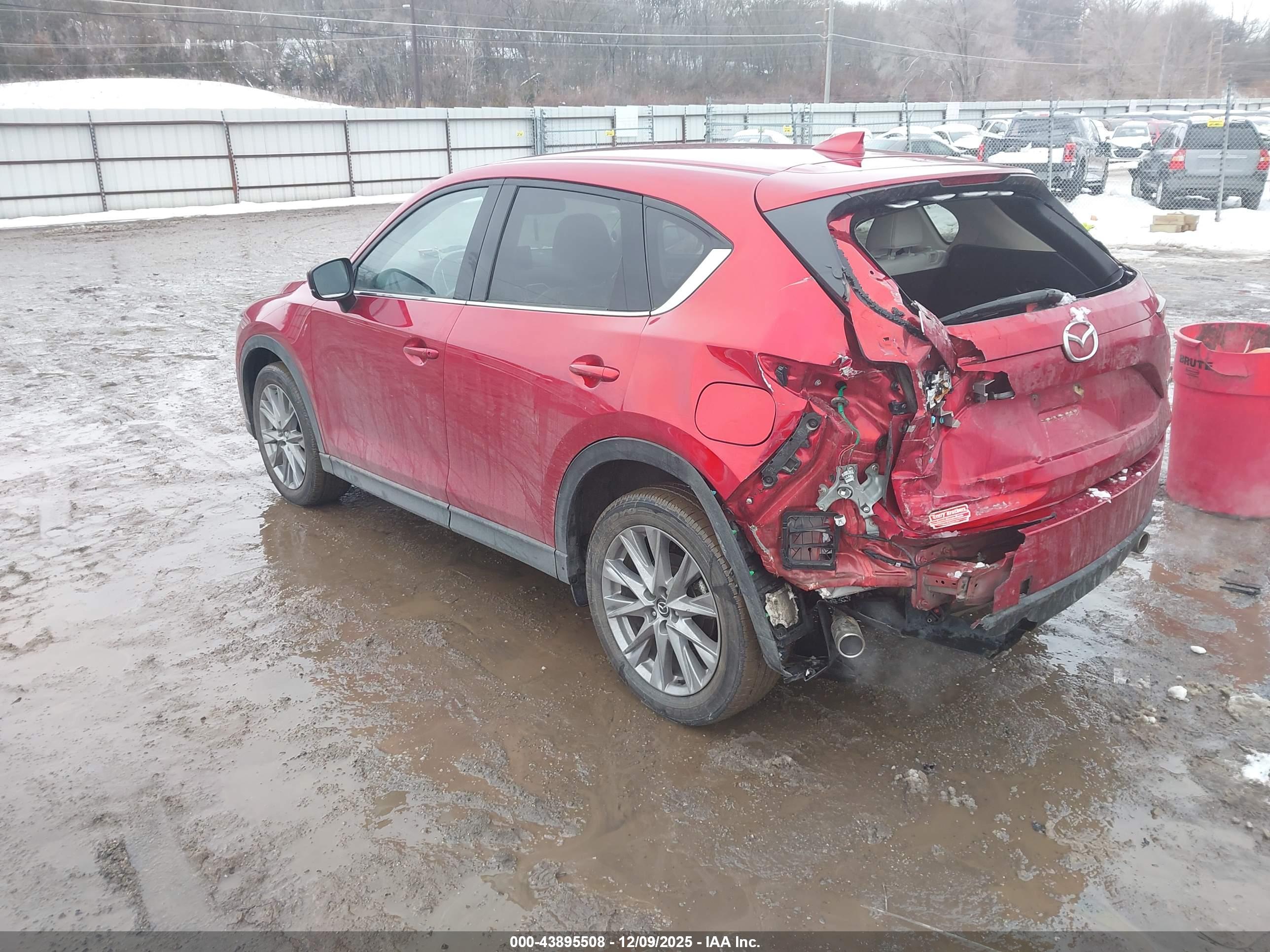 MAZDA CX-5 image 3