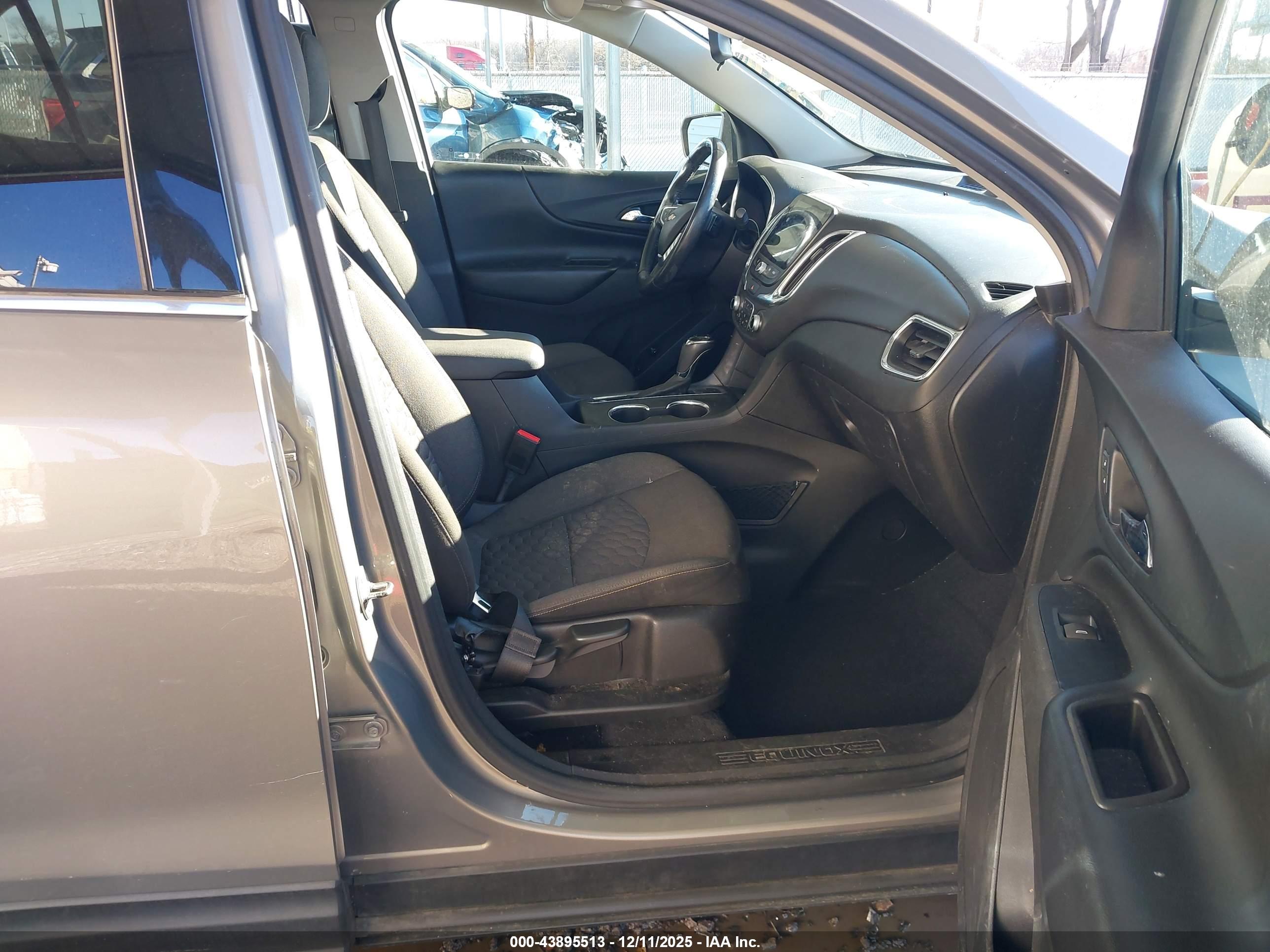 CHEVROLET EQUINOX image 5