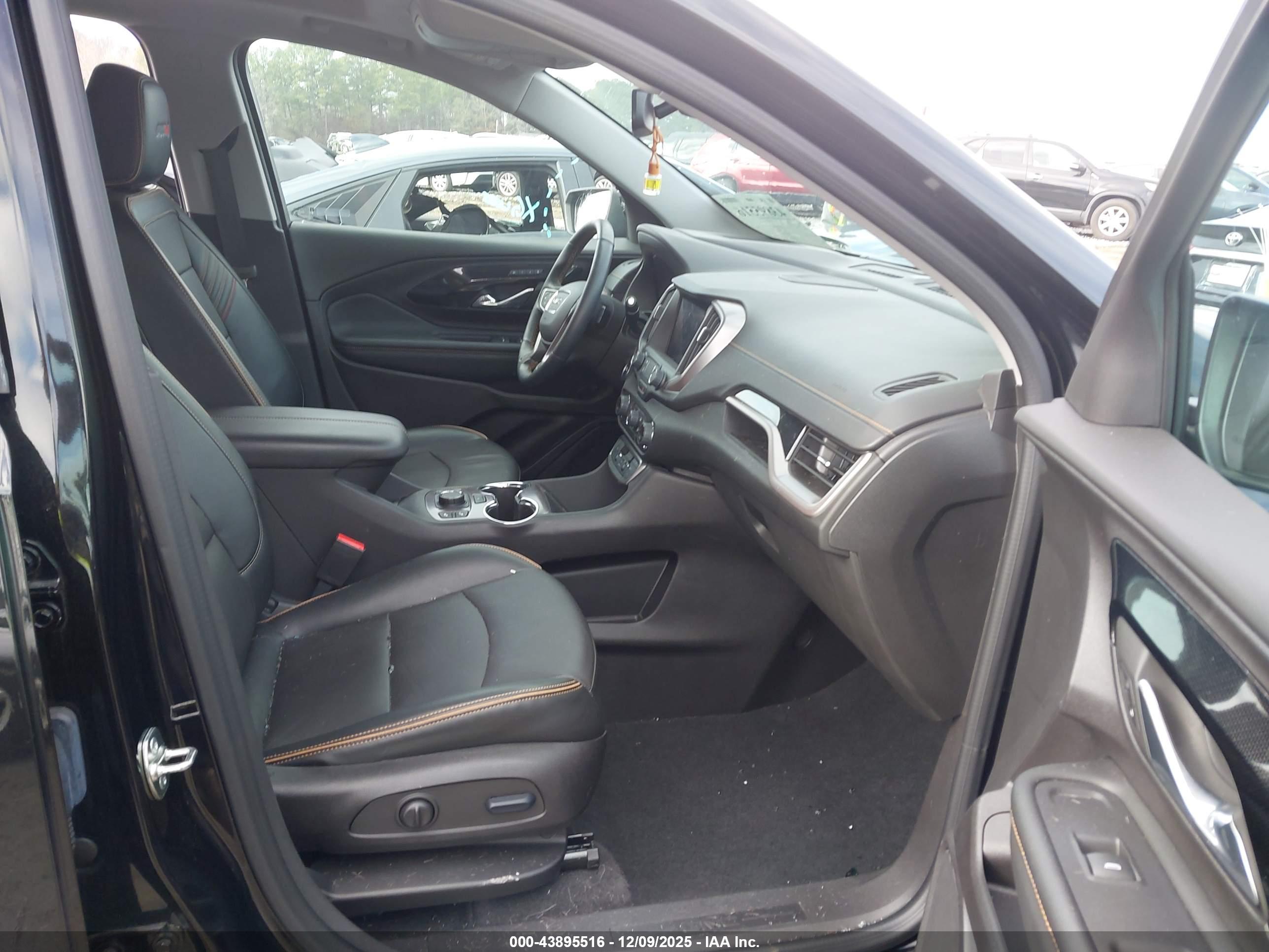 GMC TERRAIN image 5