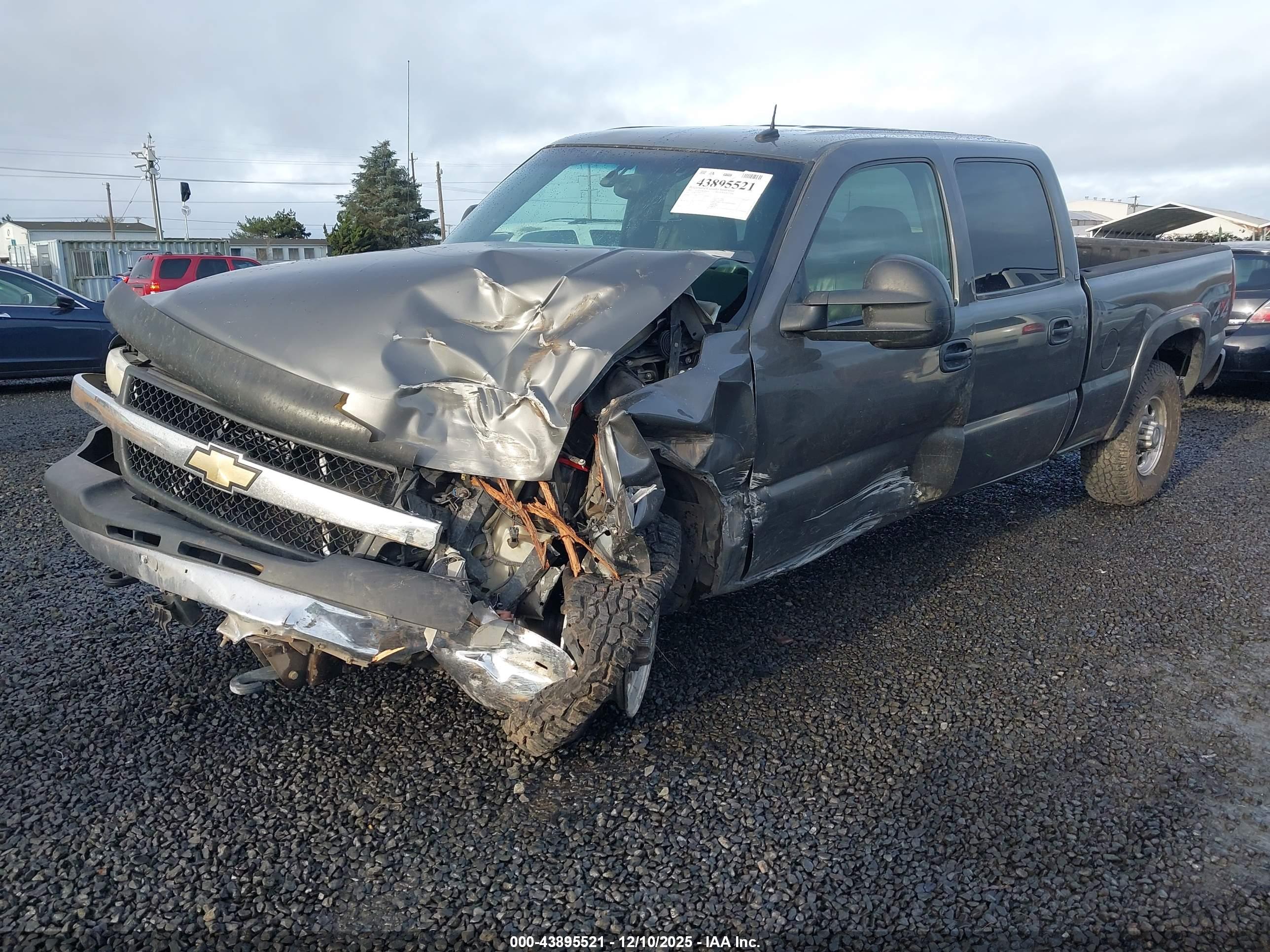 CHEVROLET SILVERADO image 2