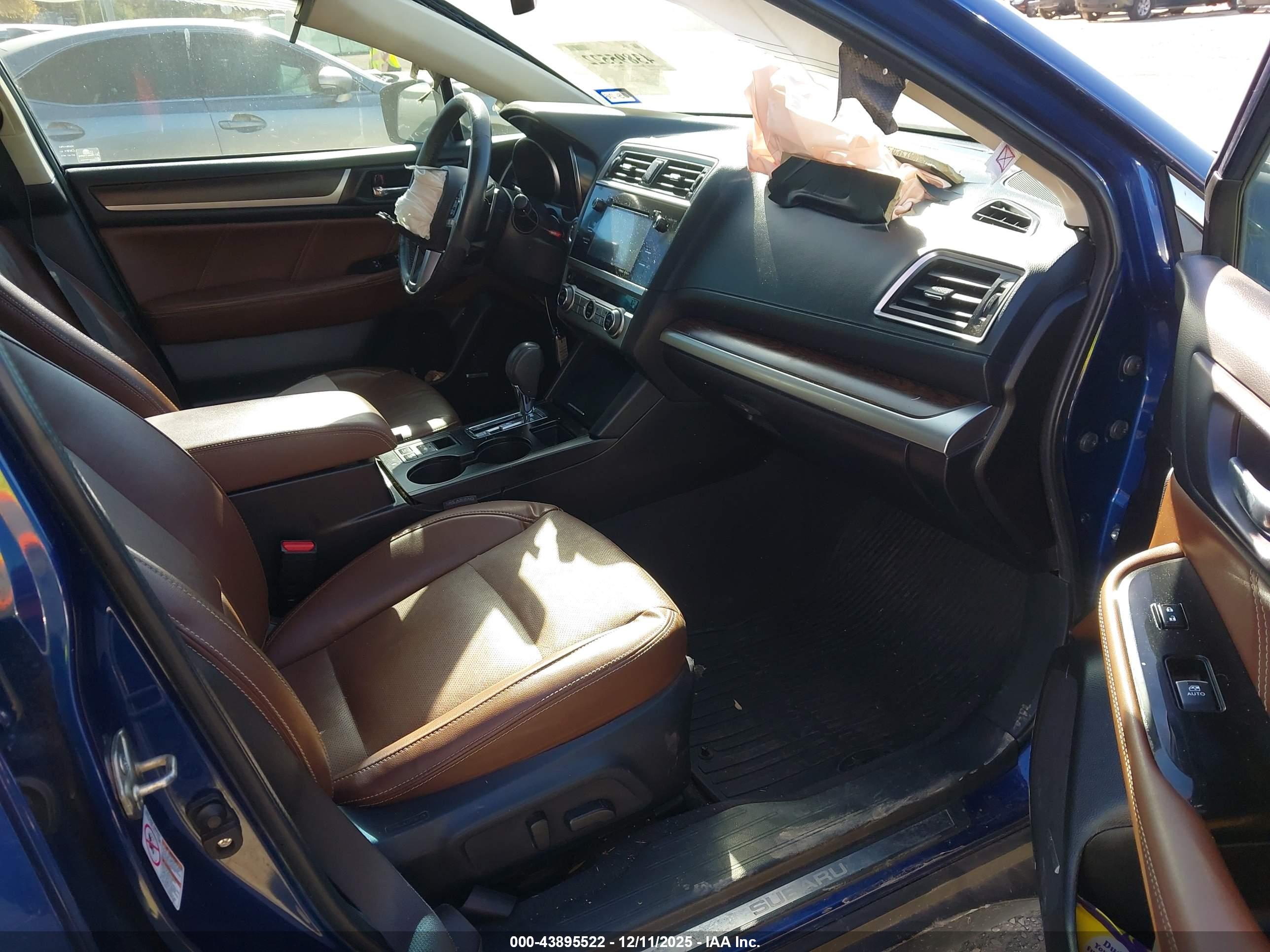 SUBARU OUTBACK image 5