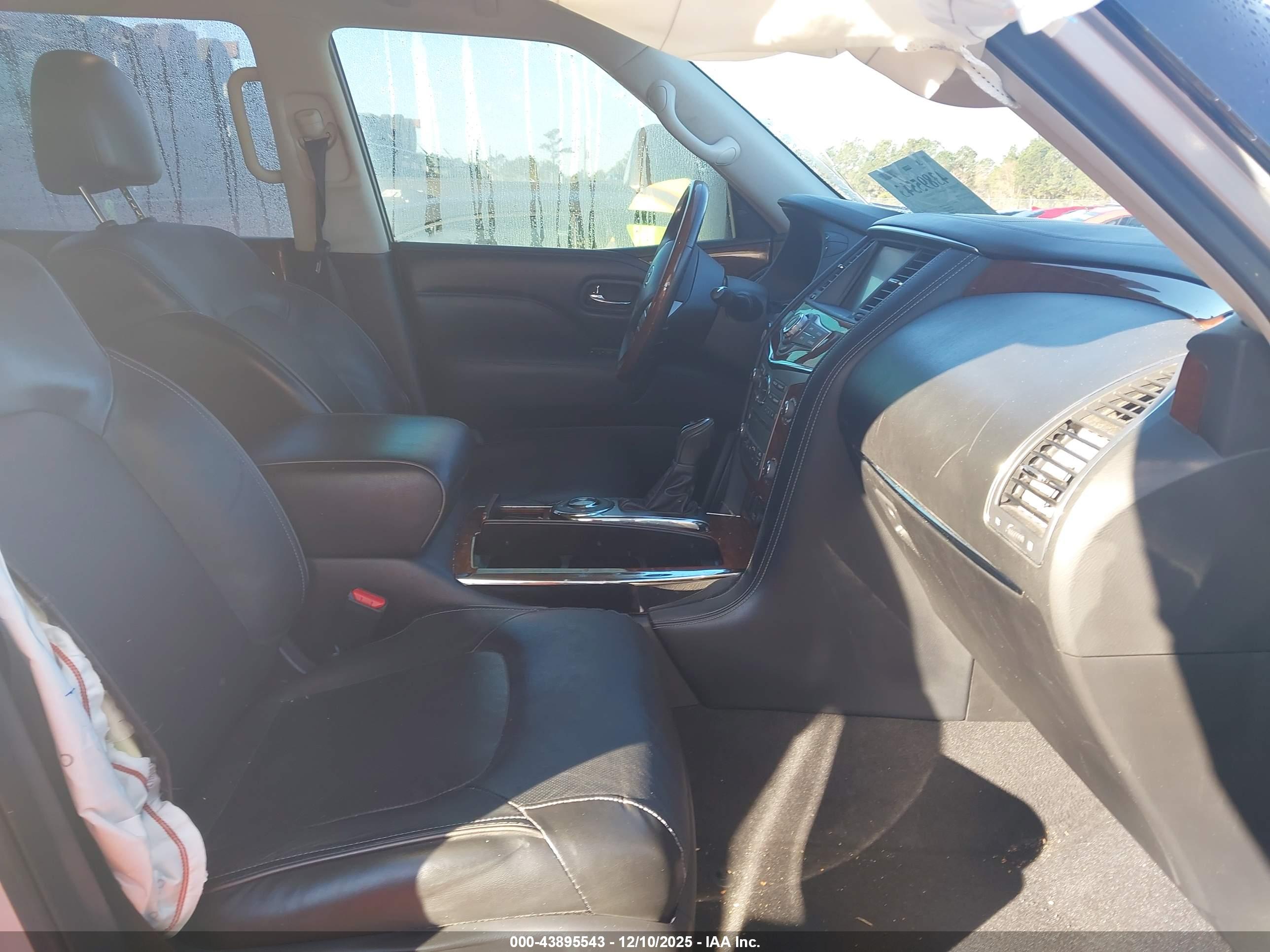 INFINITI QX80 image 5