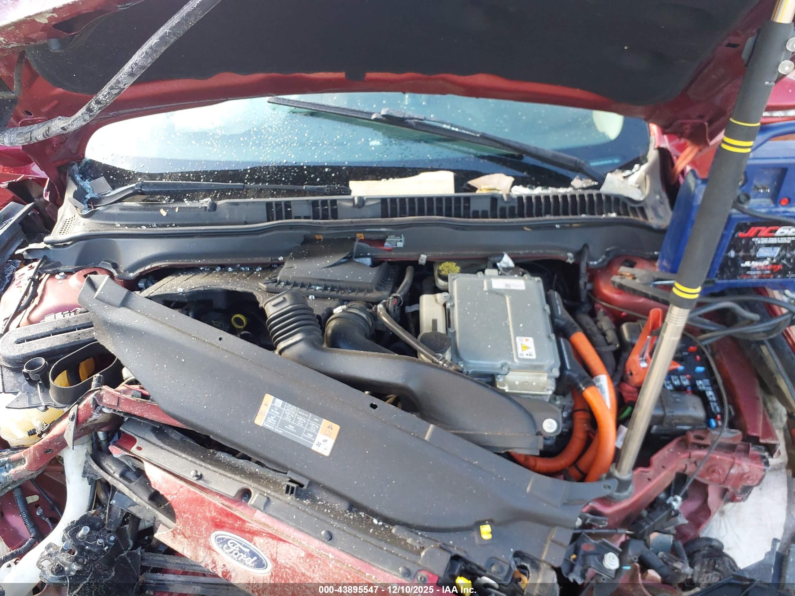 FORD FUSION image 10
