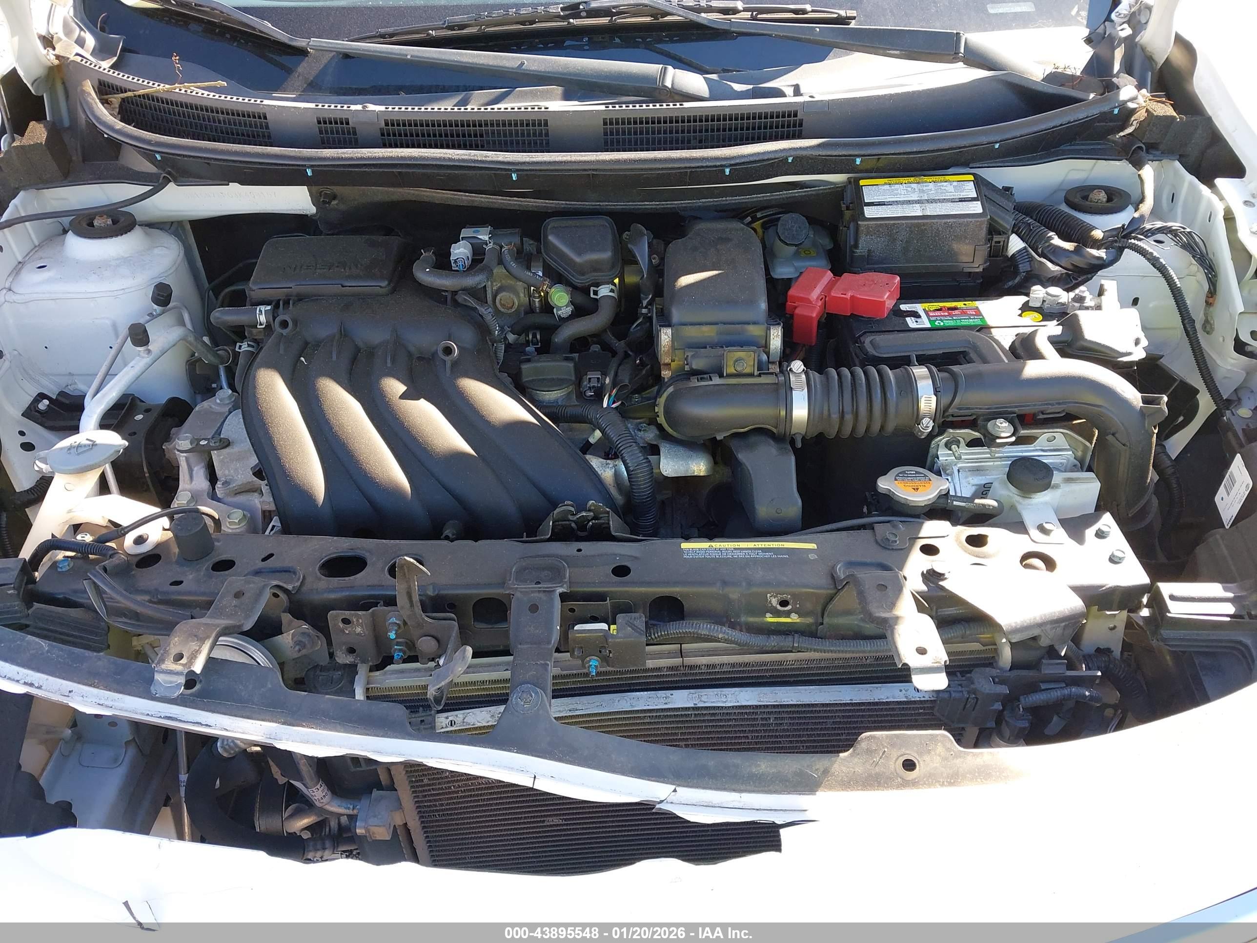 NISSAN VERSA image 10