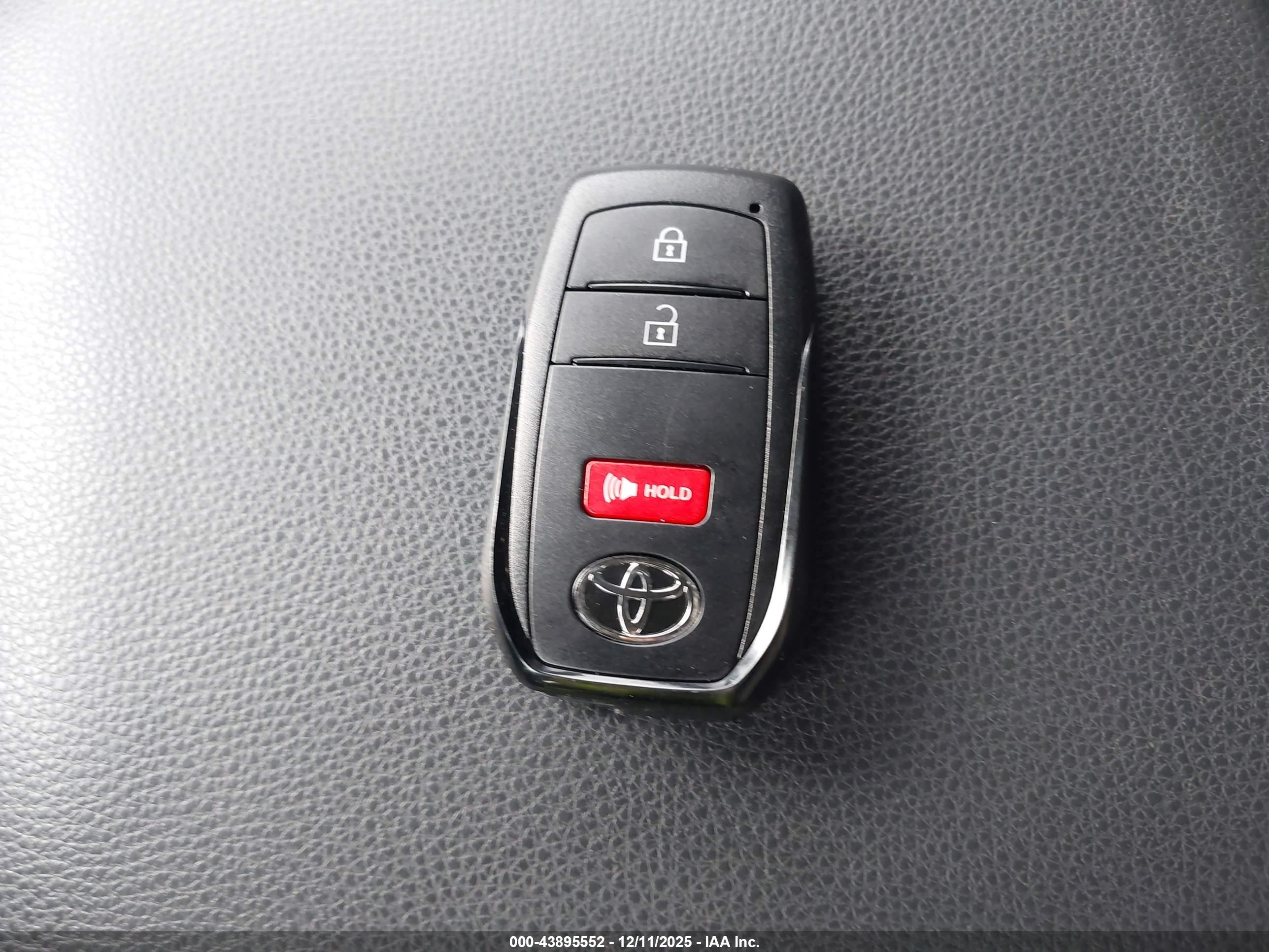 TOYOTA TACOMA image 11