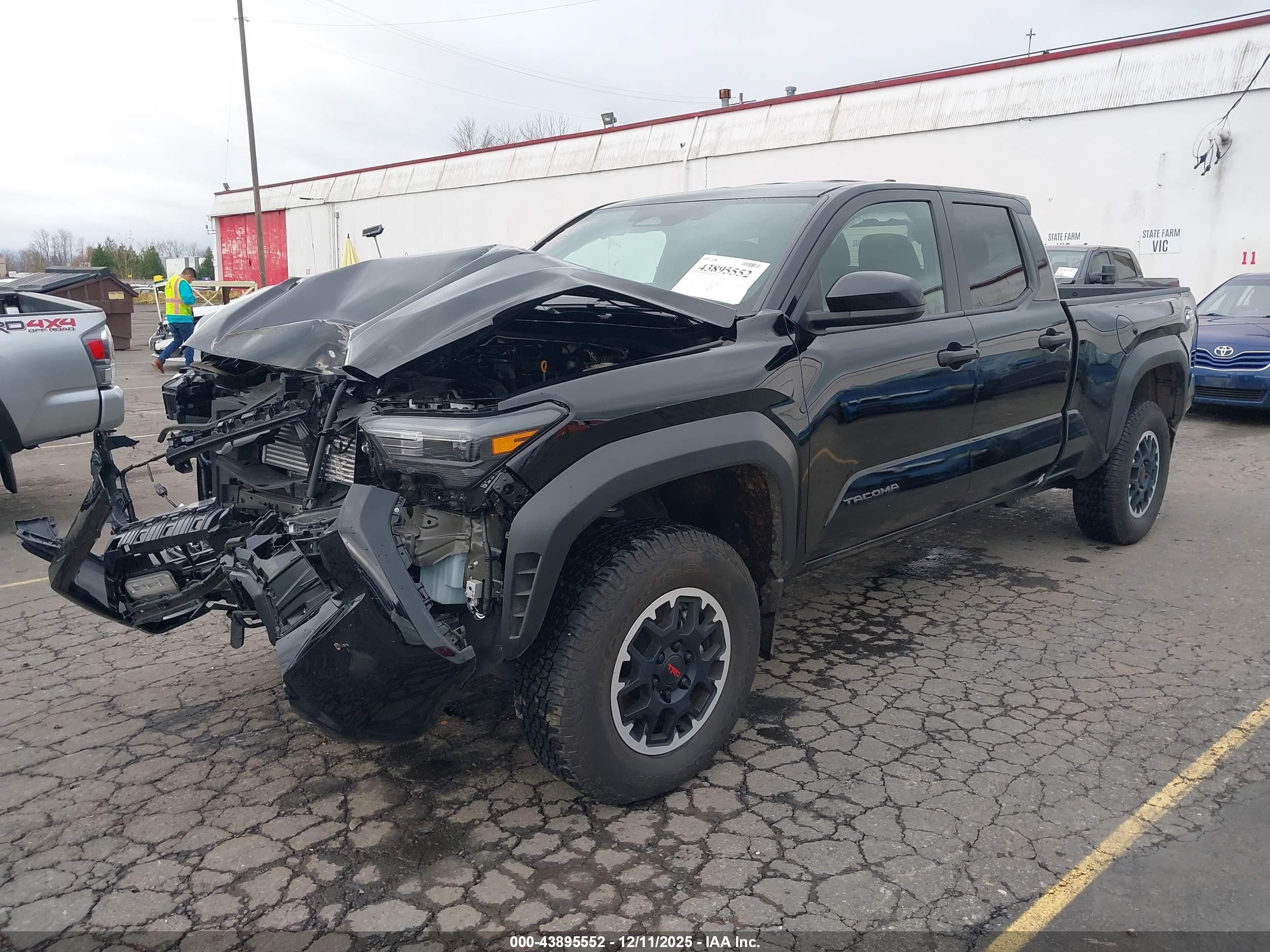 TOYOTA TACOMA image 2