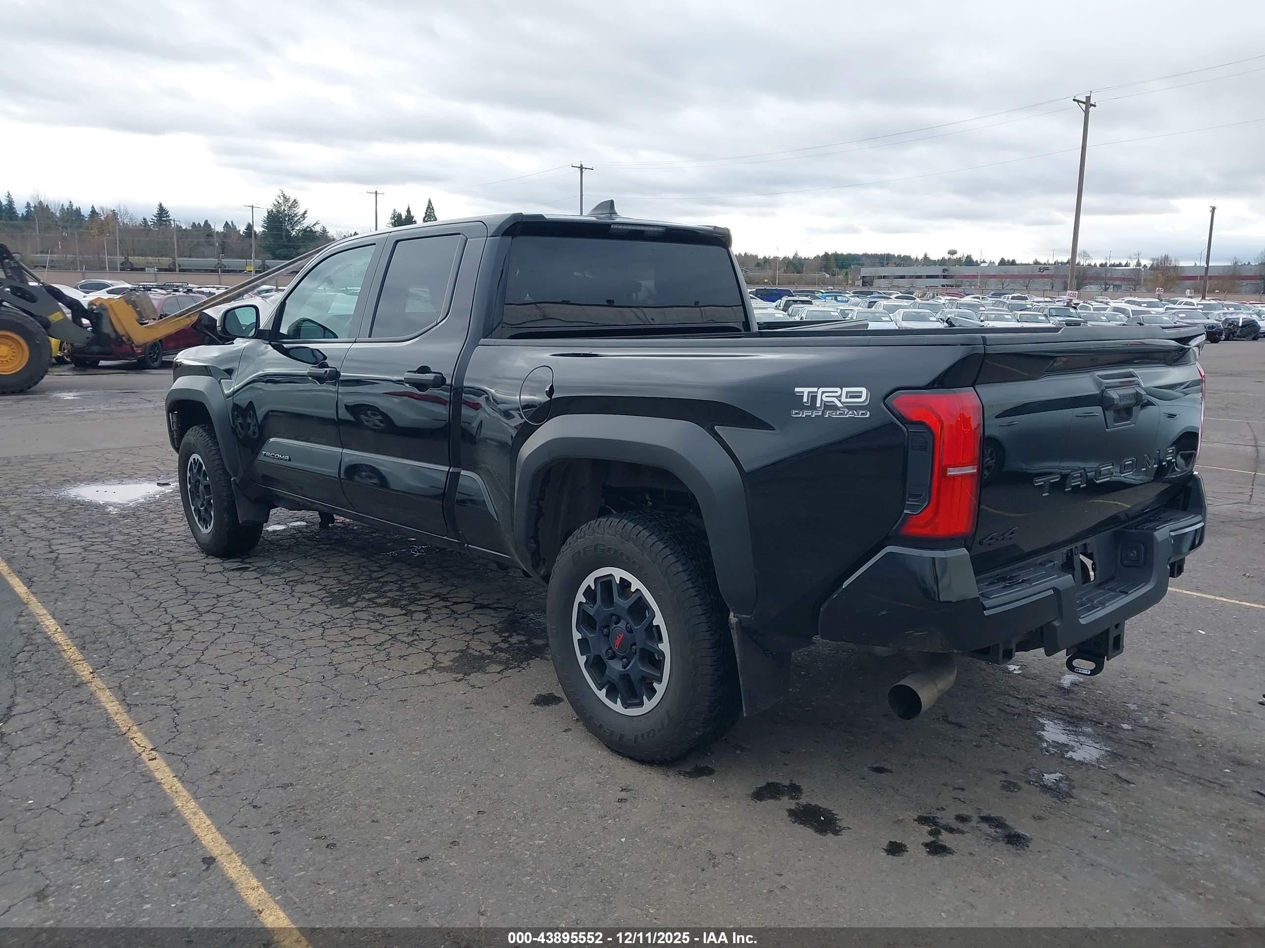 TOYOTA TACOMA image 3