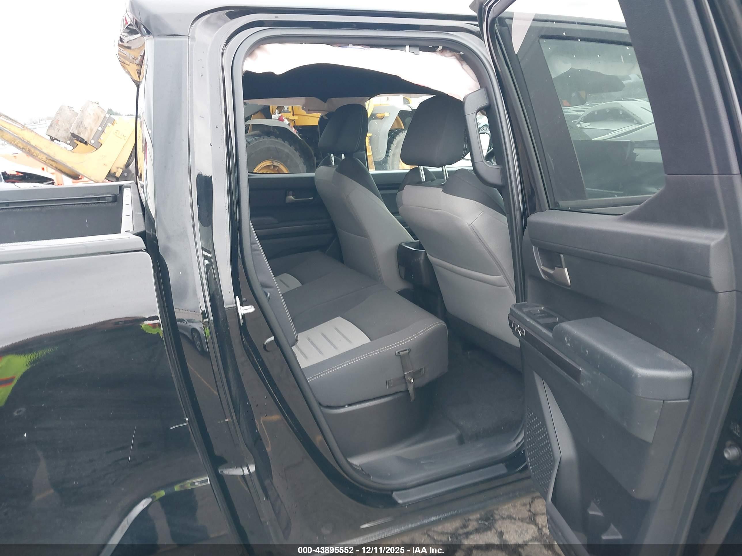 TOYOTA TACOMA image 8