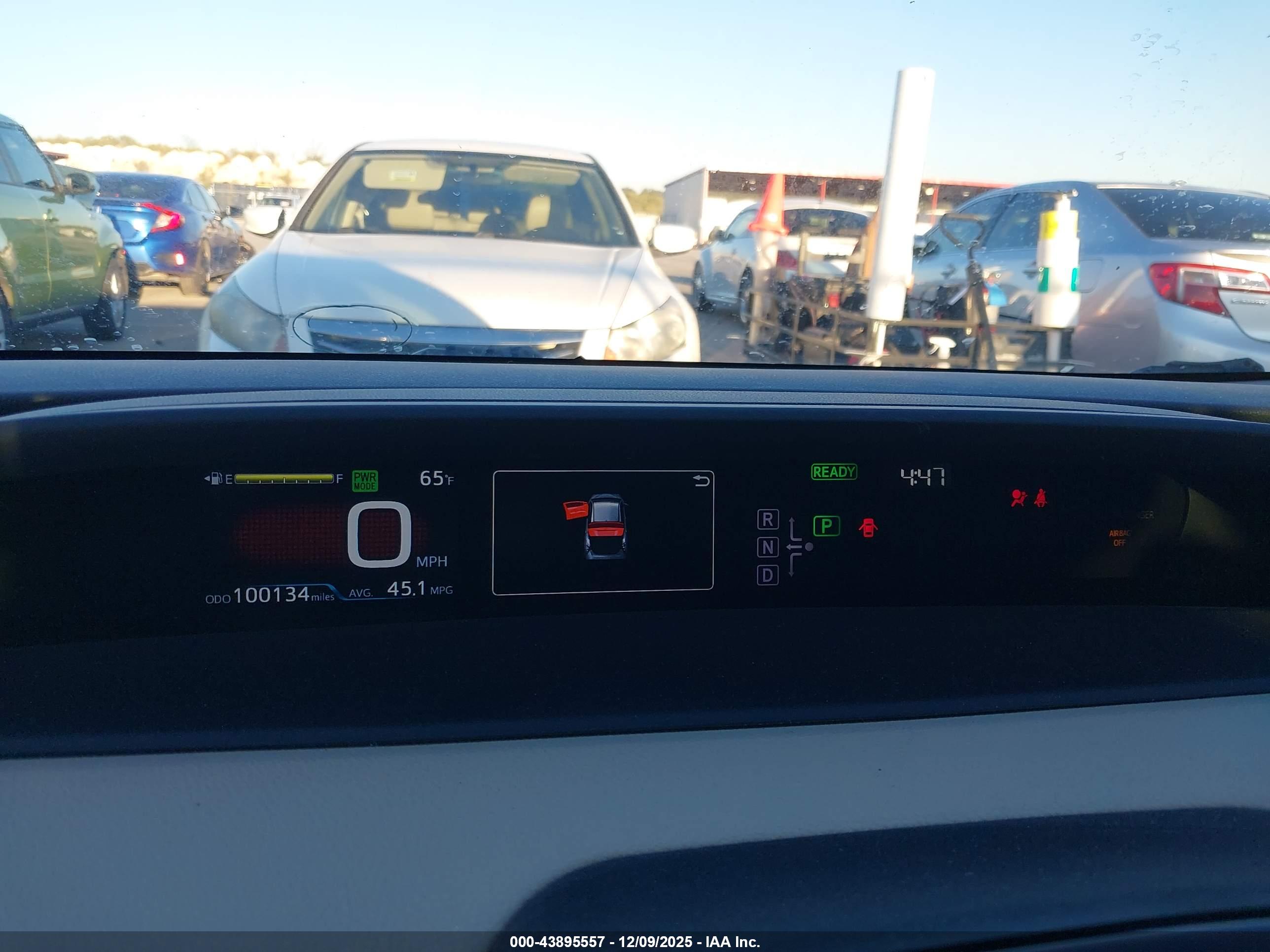TOYOTA PRIUS image 7