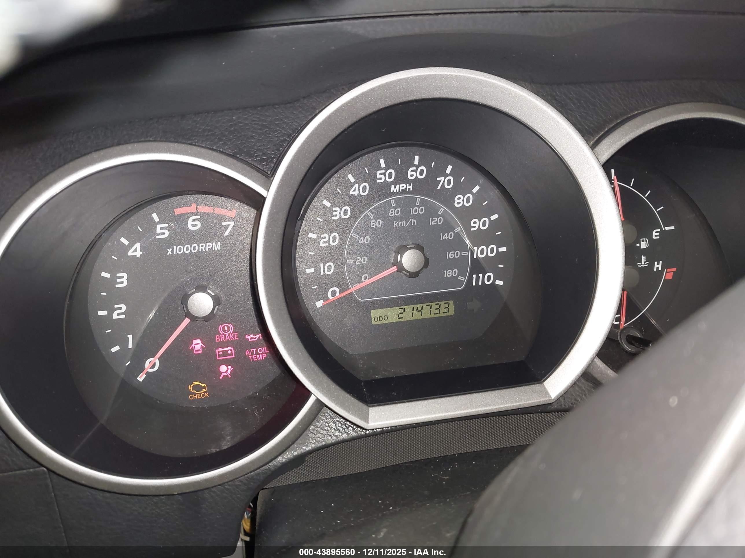TOYOTA 4RUNNER image 7