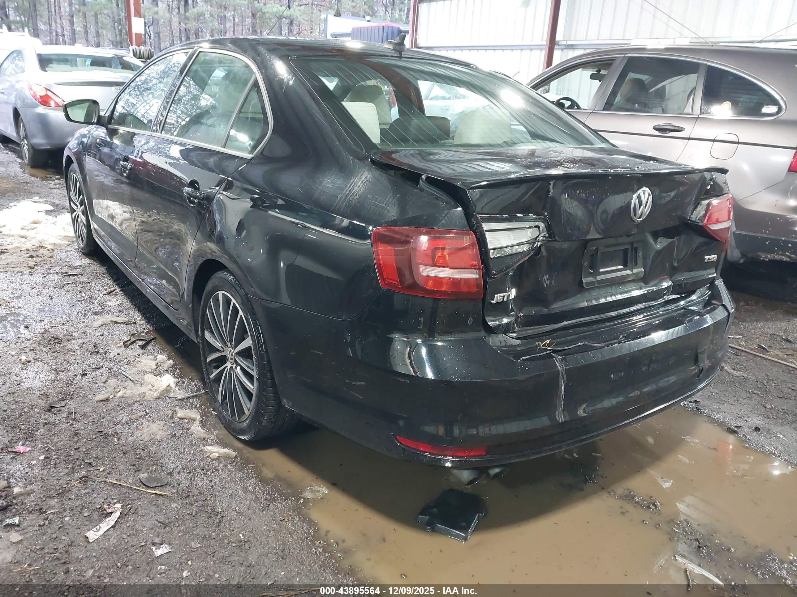 VOLKSWAGEN JETTA image 3