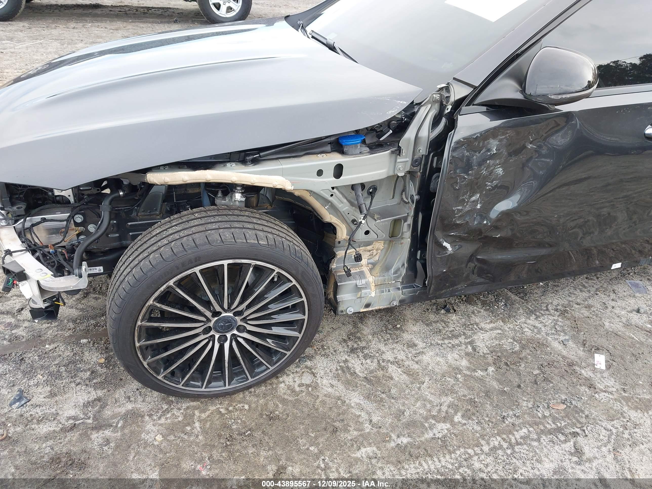 MERCEDES-BENZ C image 6