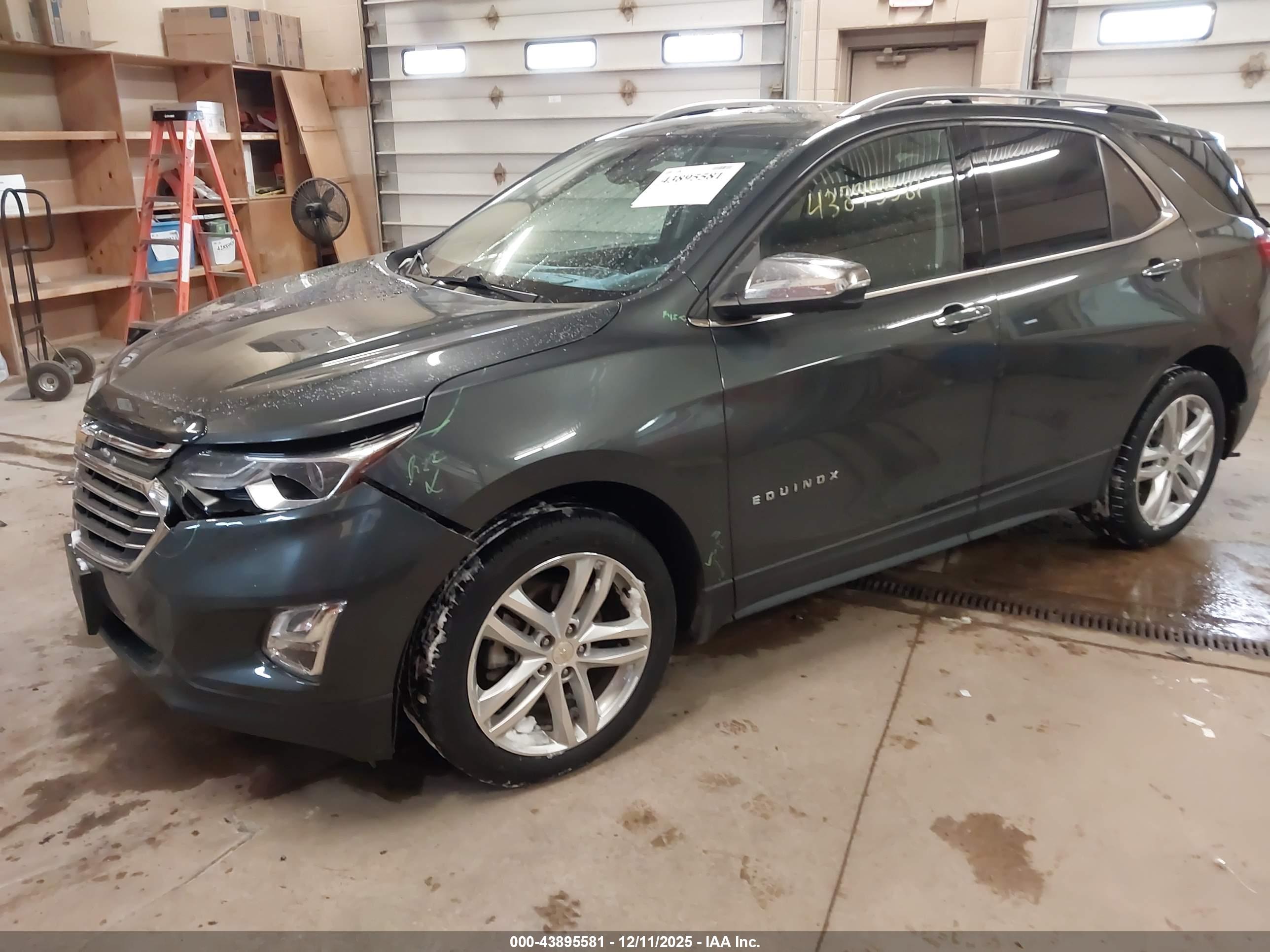 CHEVROLET EQUINOX image 2