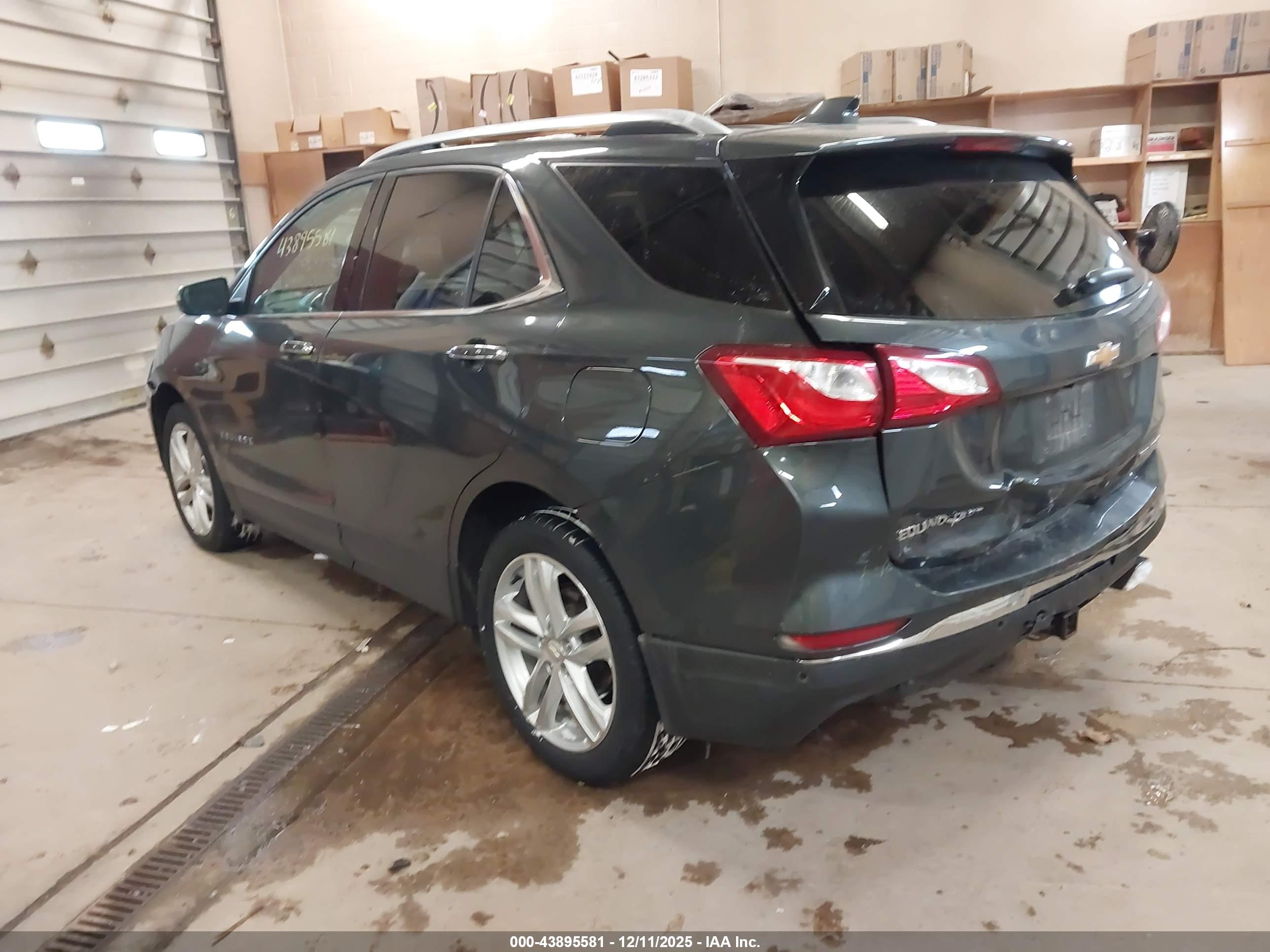 CHEVROLET EQUINOX image 3