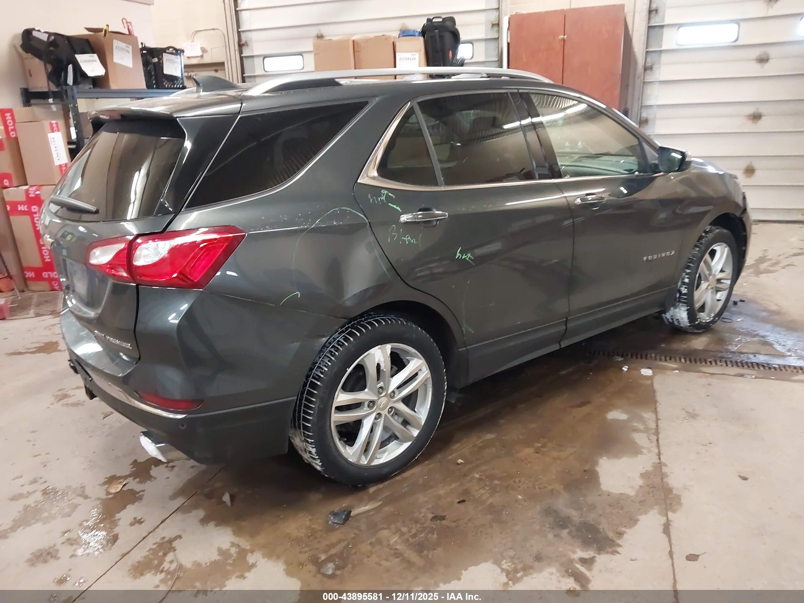 CHEVROLET EQUINOX image 4