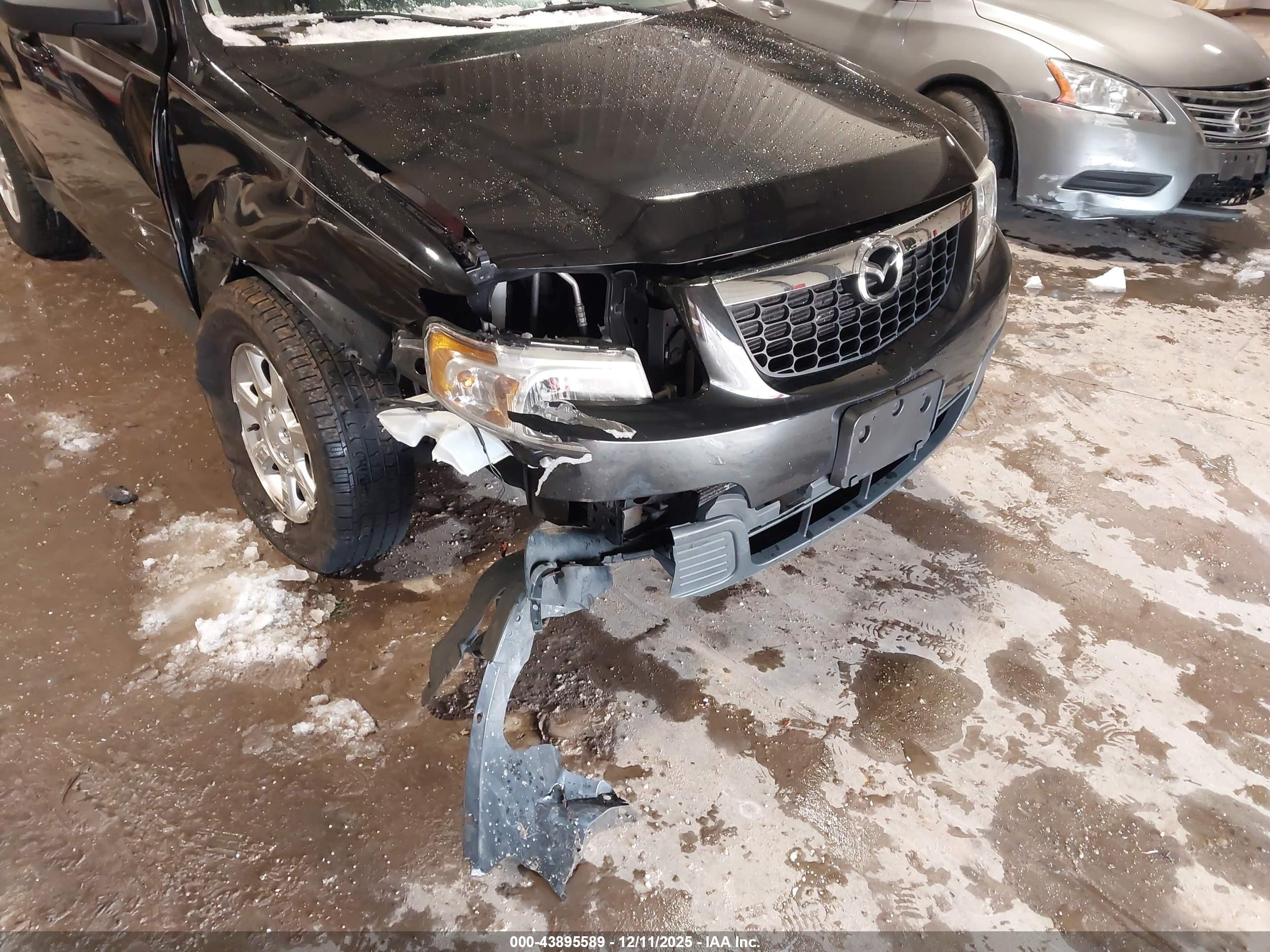 MAZDA TRIBUTE image 6