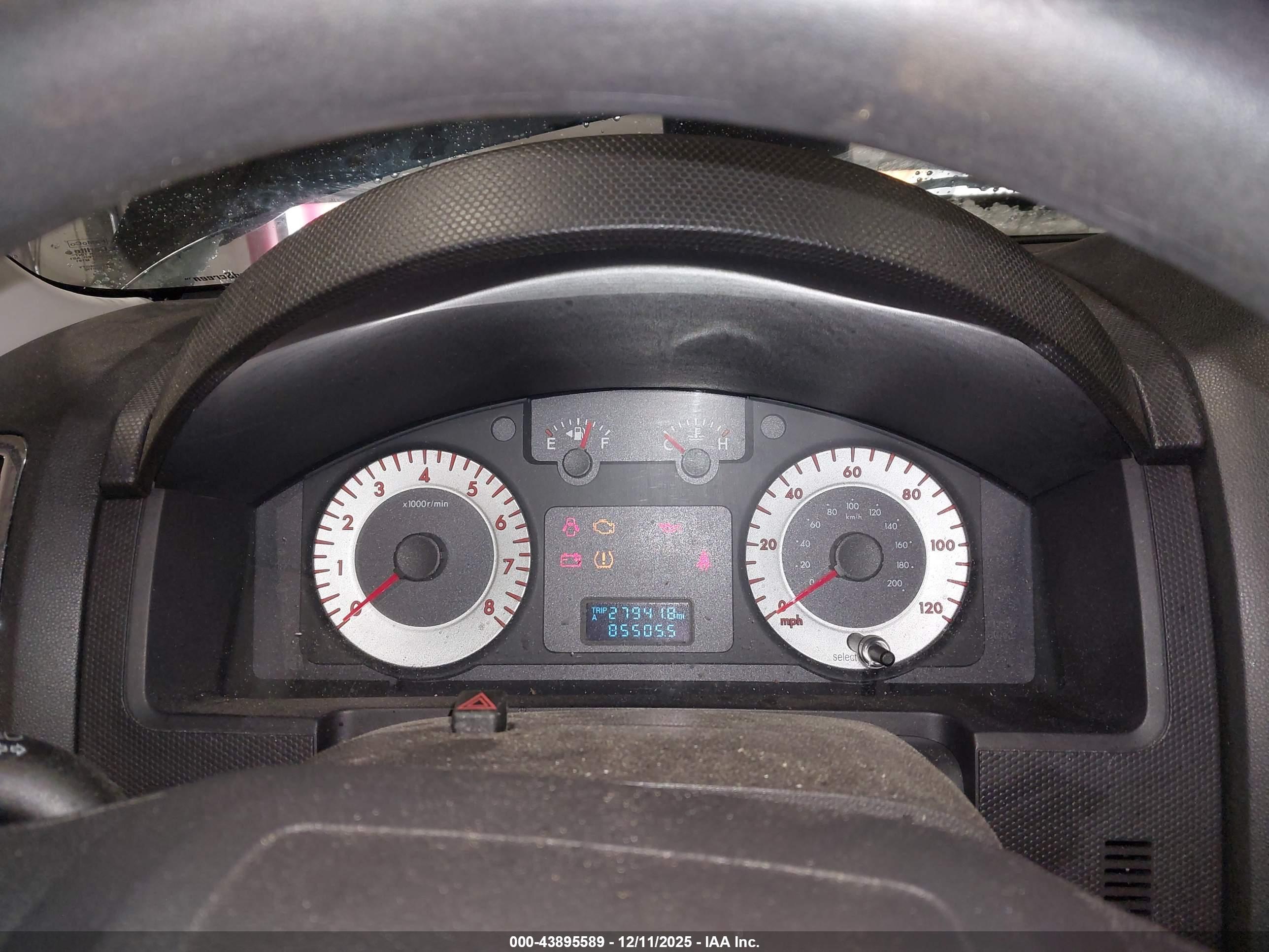 MAZDA TRIBUTE image 7