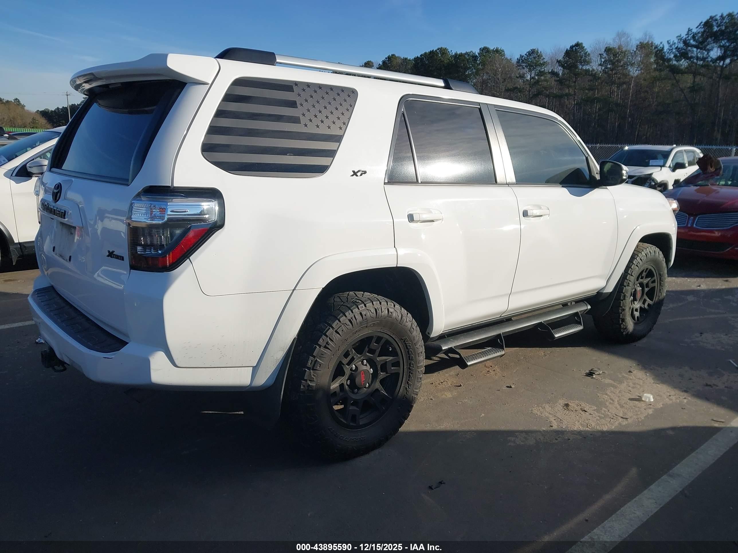 TOYOTA 4RUNNER image 4