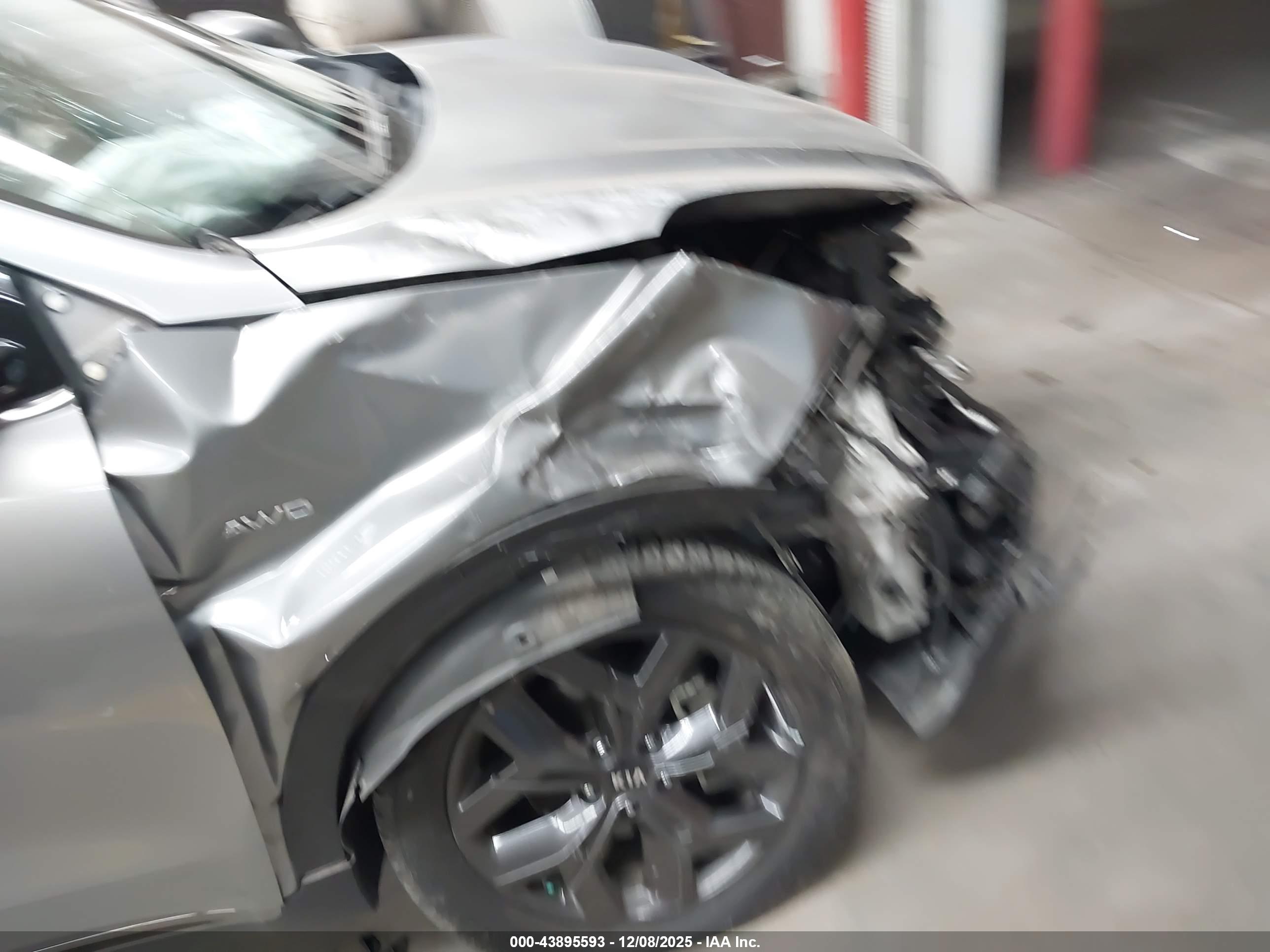 KIA SPORTAGE image 6