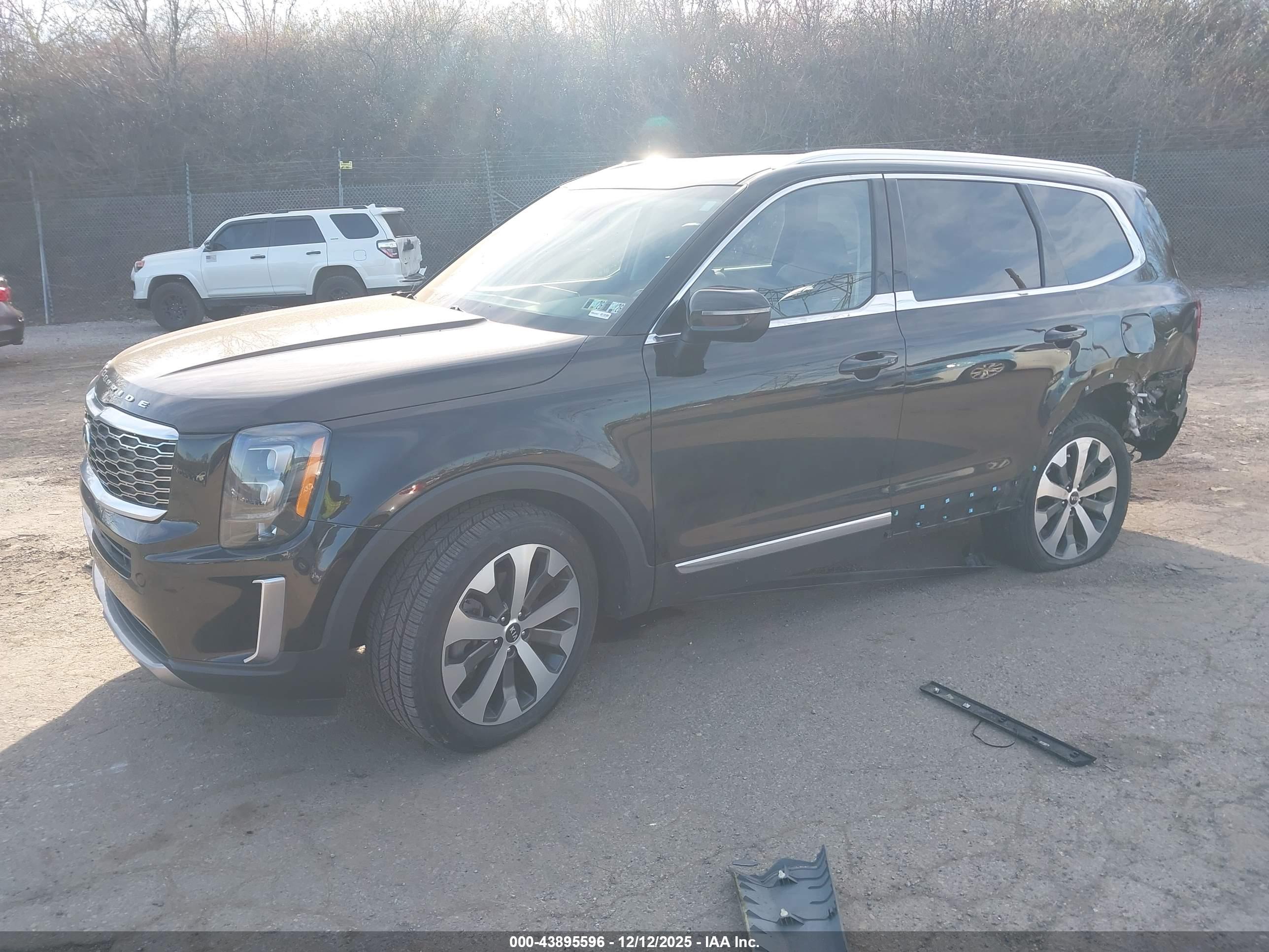 KIA TELLURIDE image 2