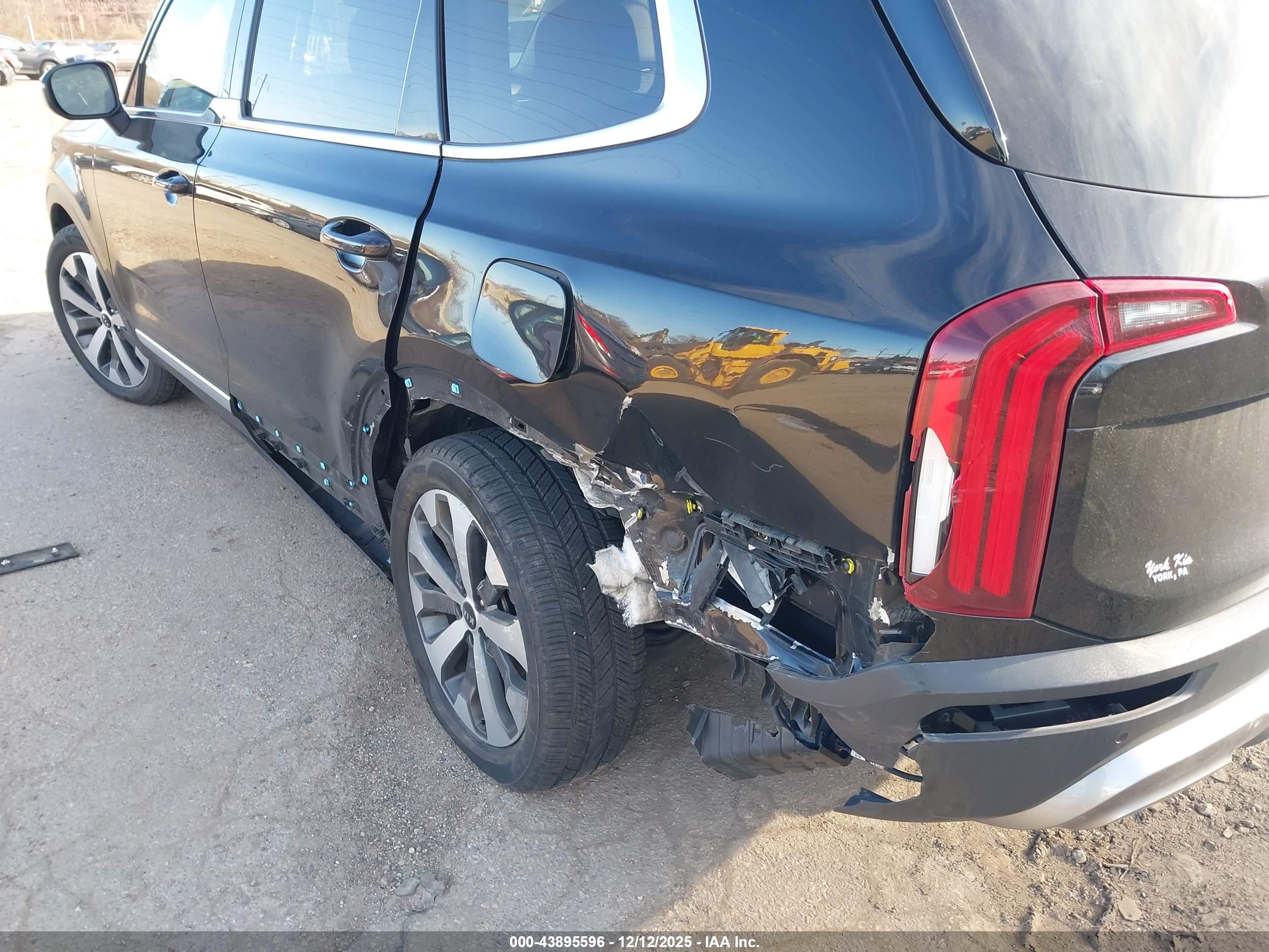 KIA TELLURIDE image 6