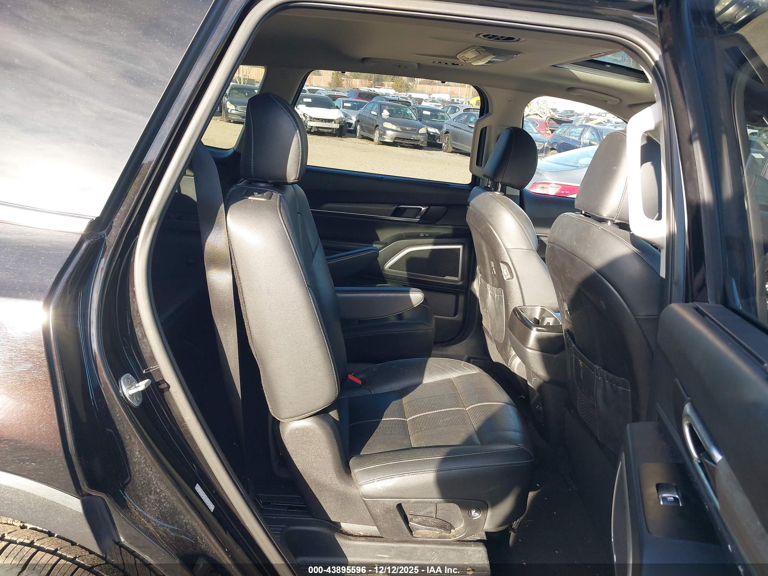 KIA TELLURIDE image 8