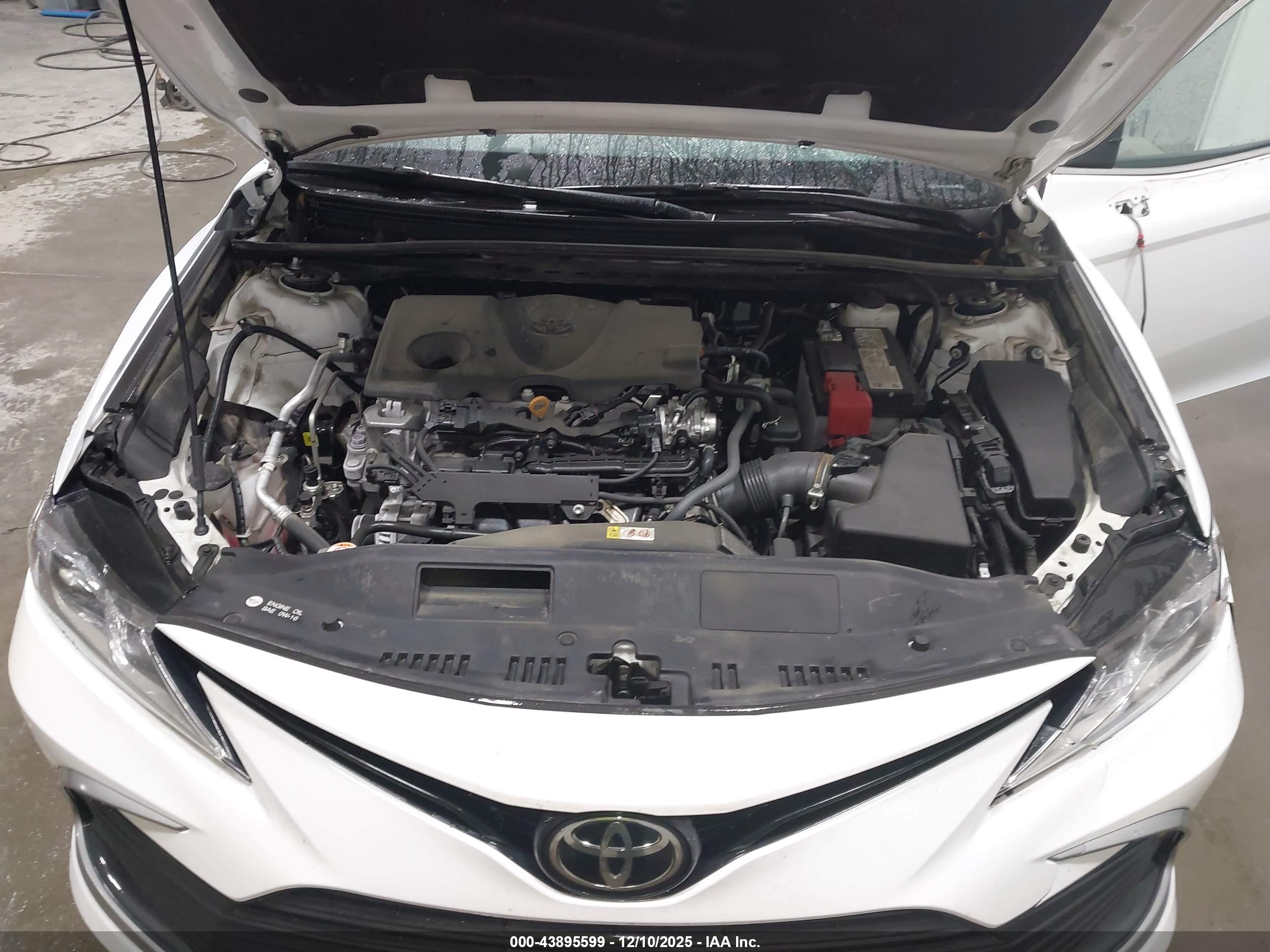 TOYOTA CAMRY image 10
