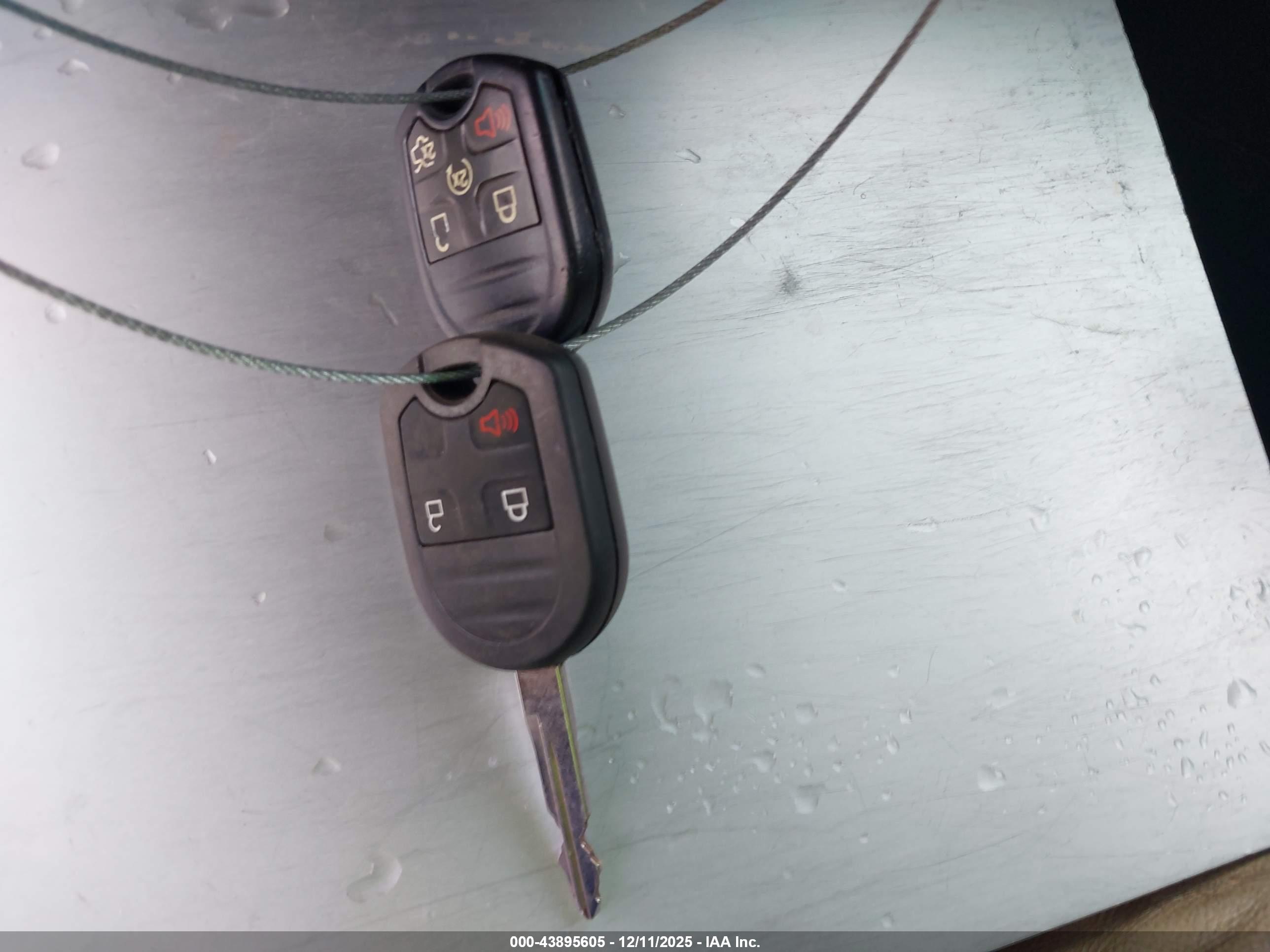 FORD EXPLORER image 11