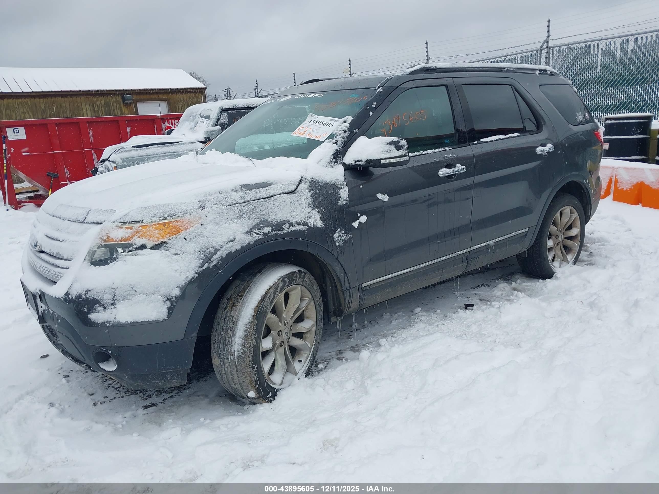FORD EXPLORER image 2
