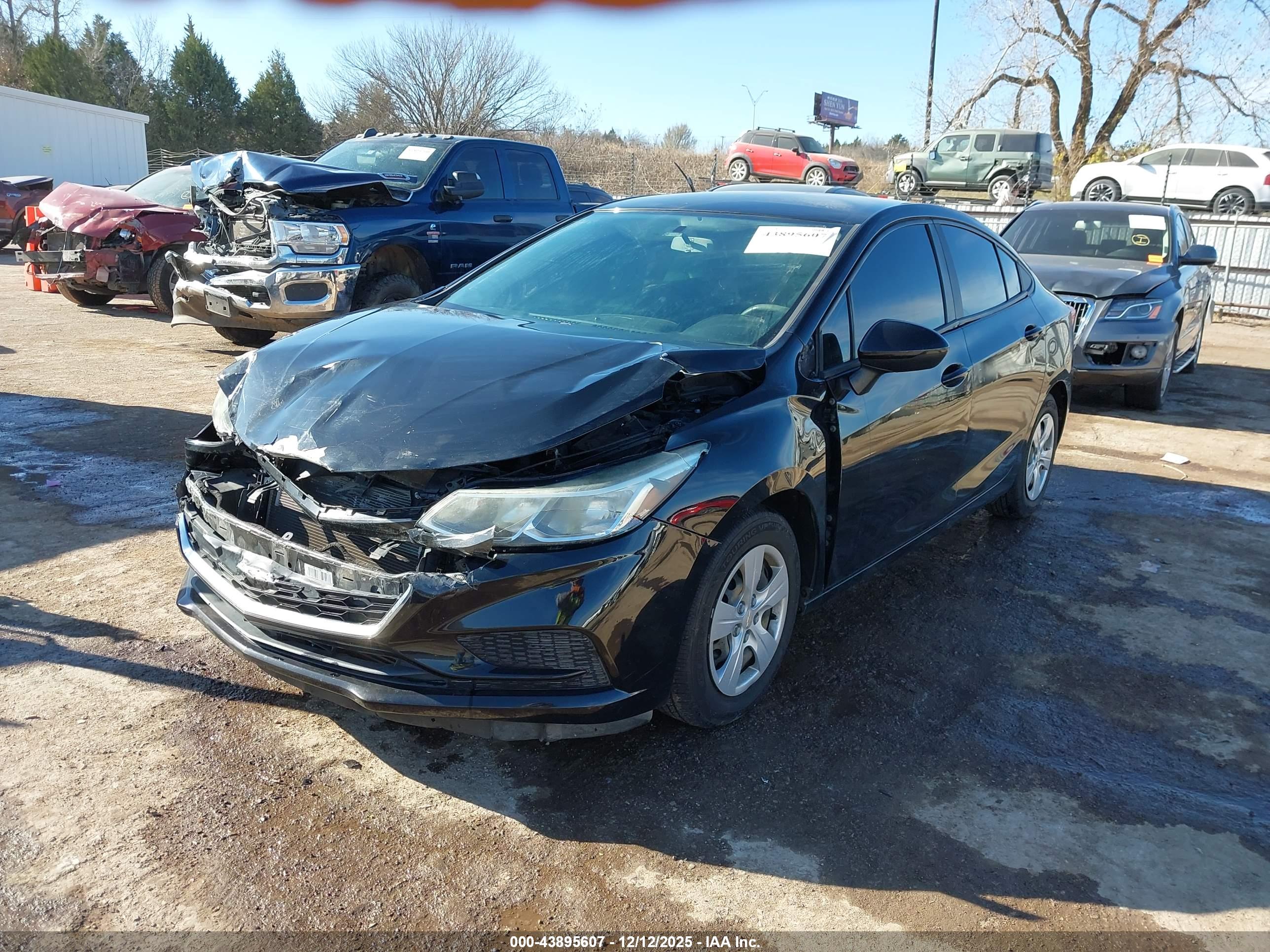 CHEVROLET CRUZE image 2