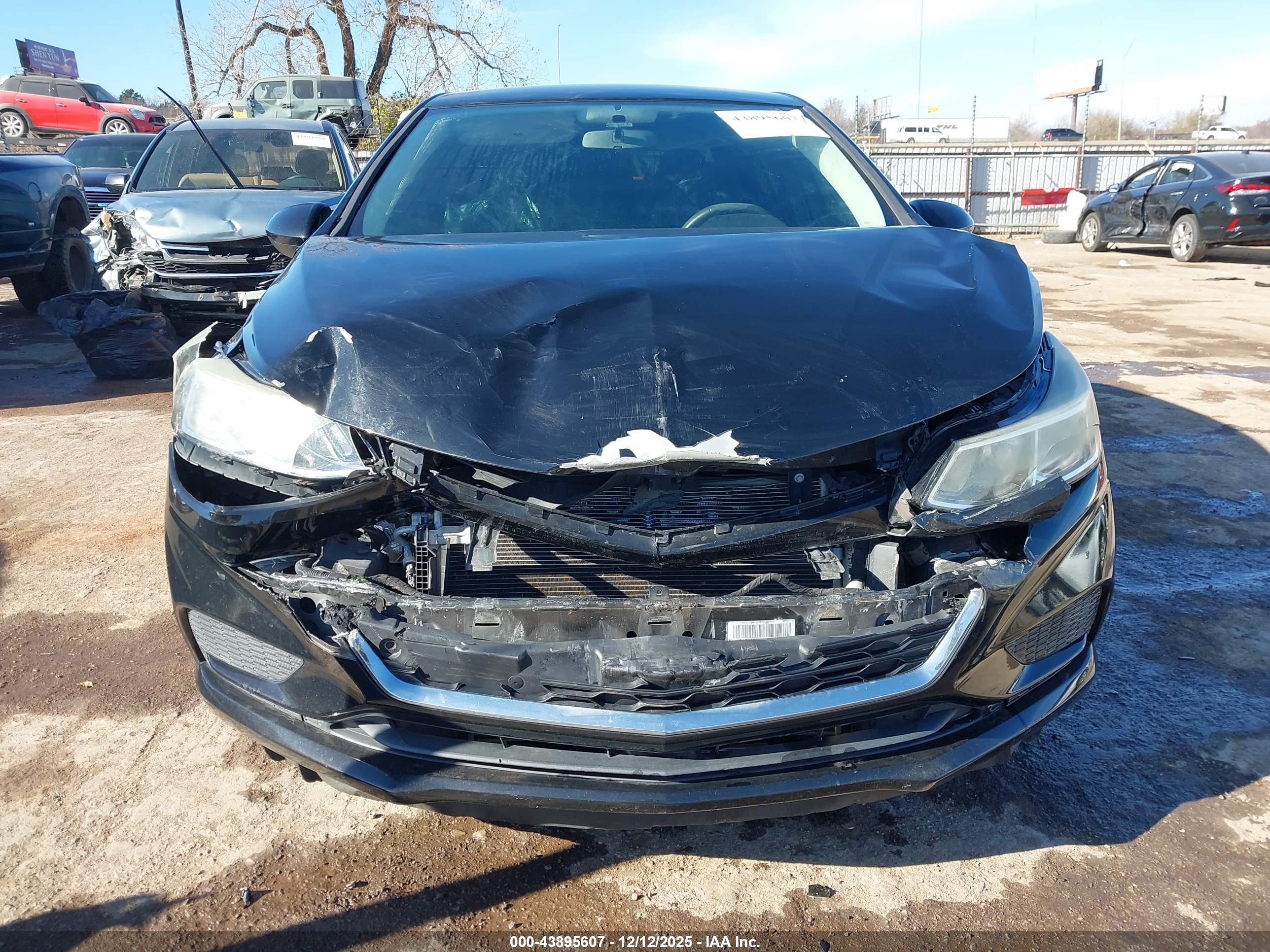 CHEVROLET CRUZE image 6