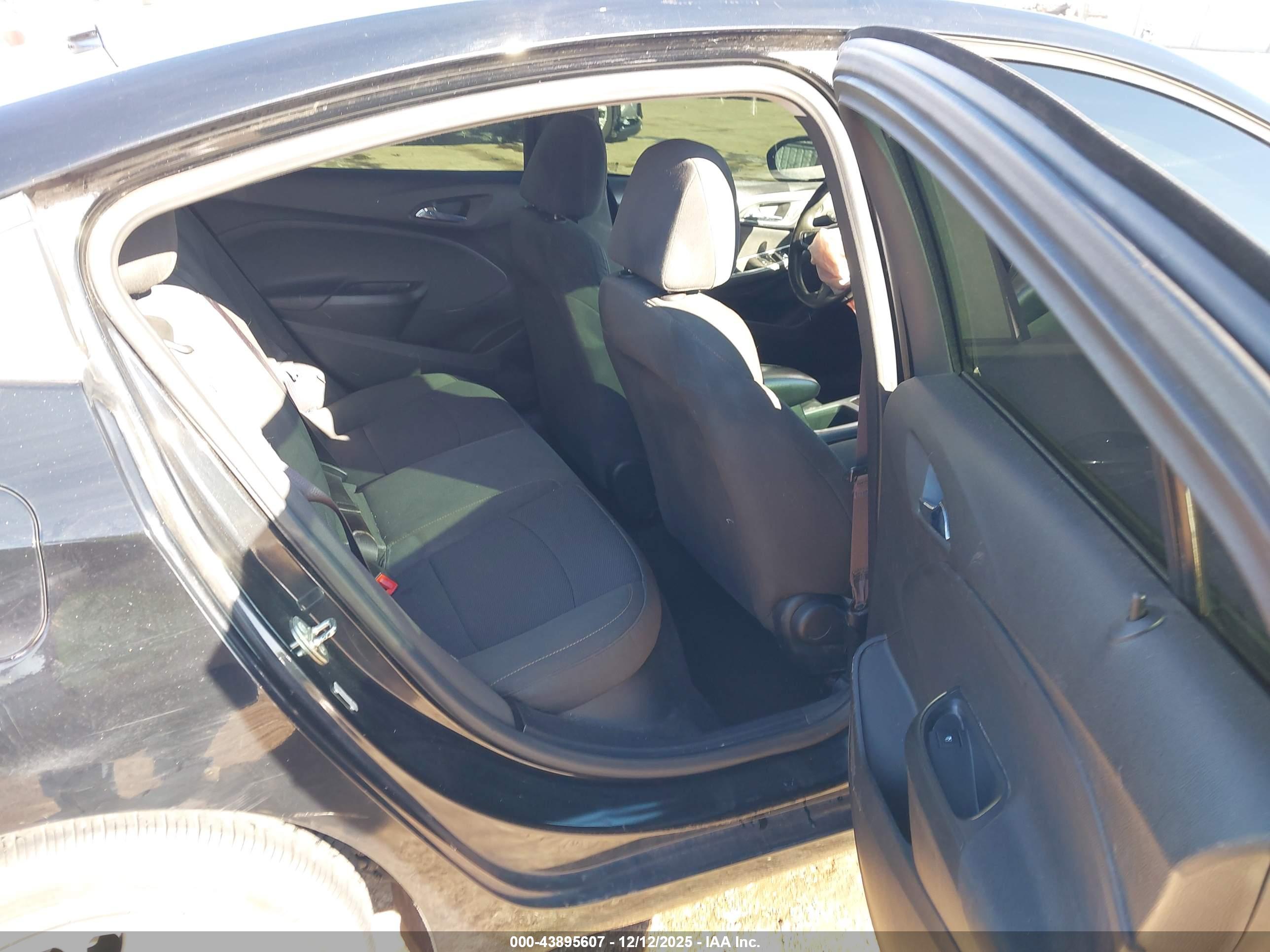 CHEVROLET CRUZE image 8