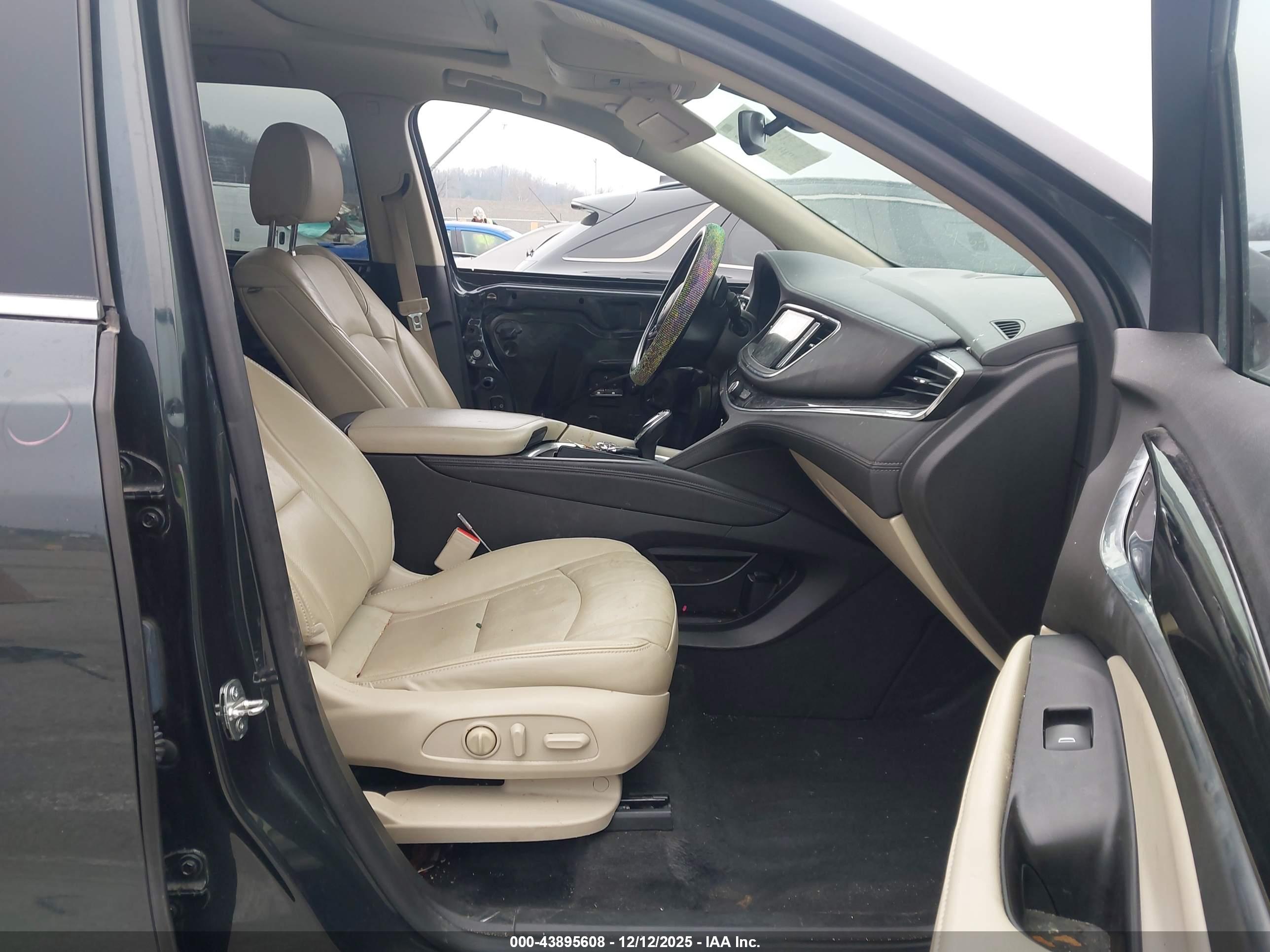 BUICK ENCLAVE image 5