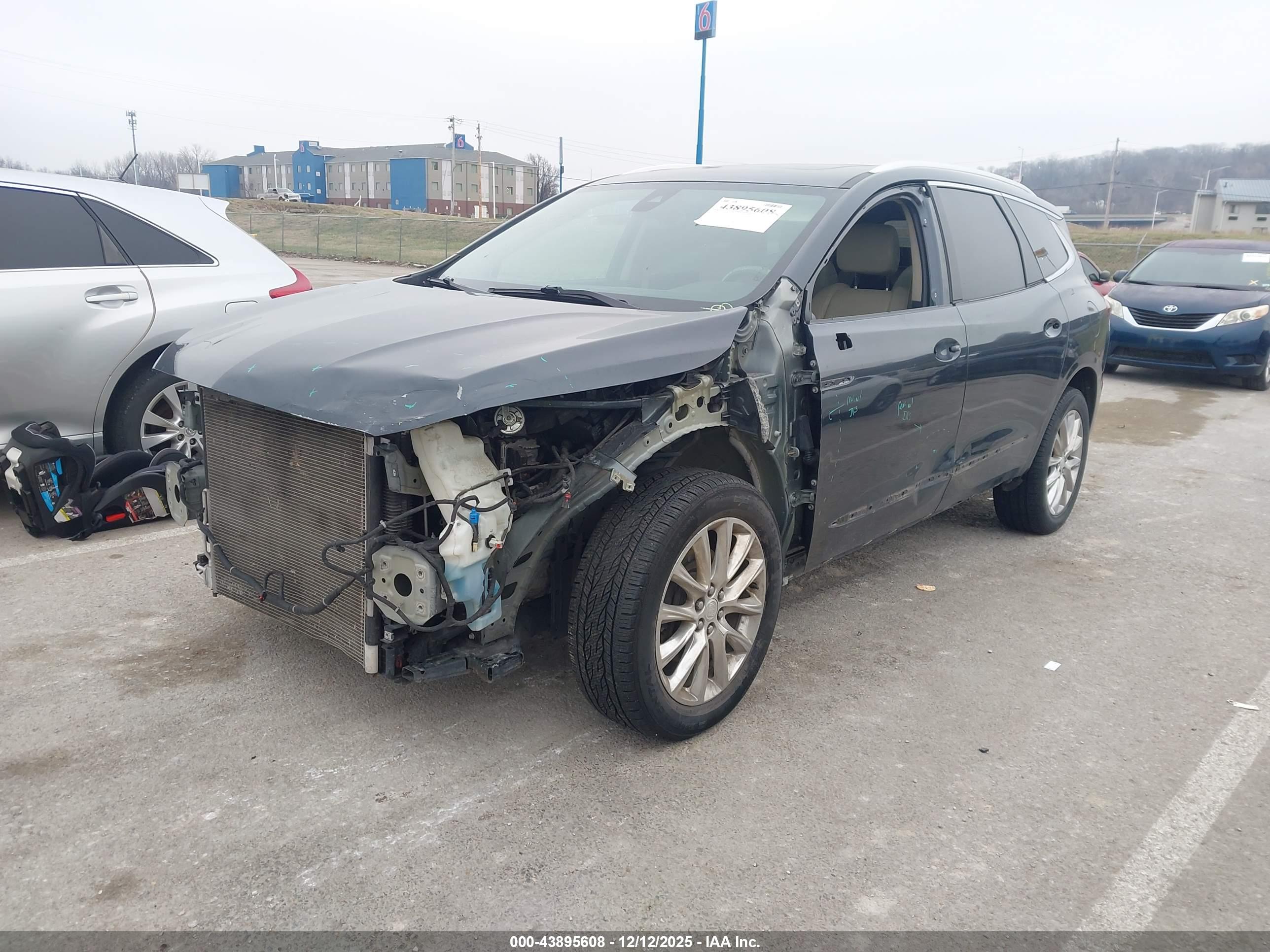 BUICK ENCLAVE image 6