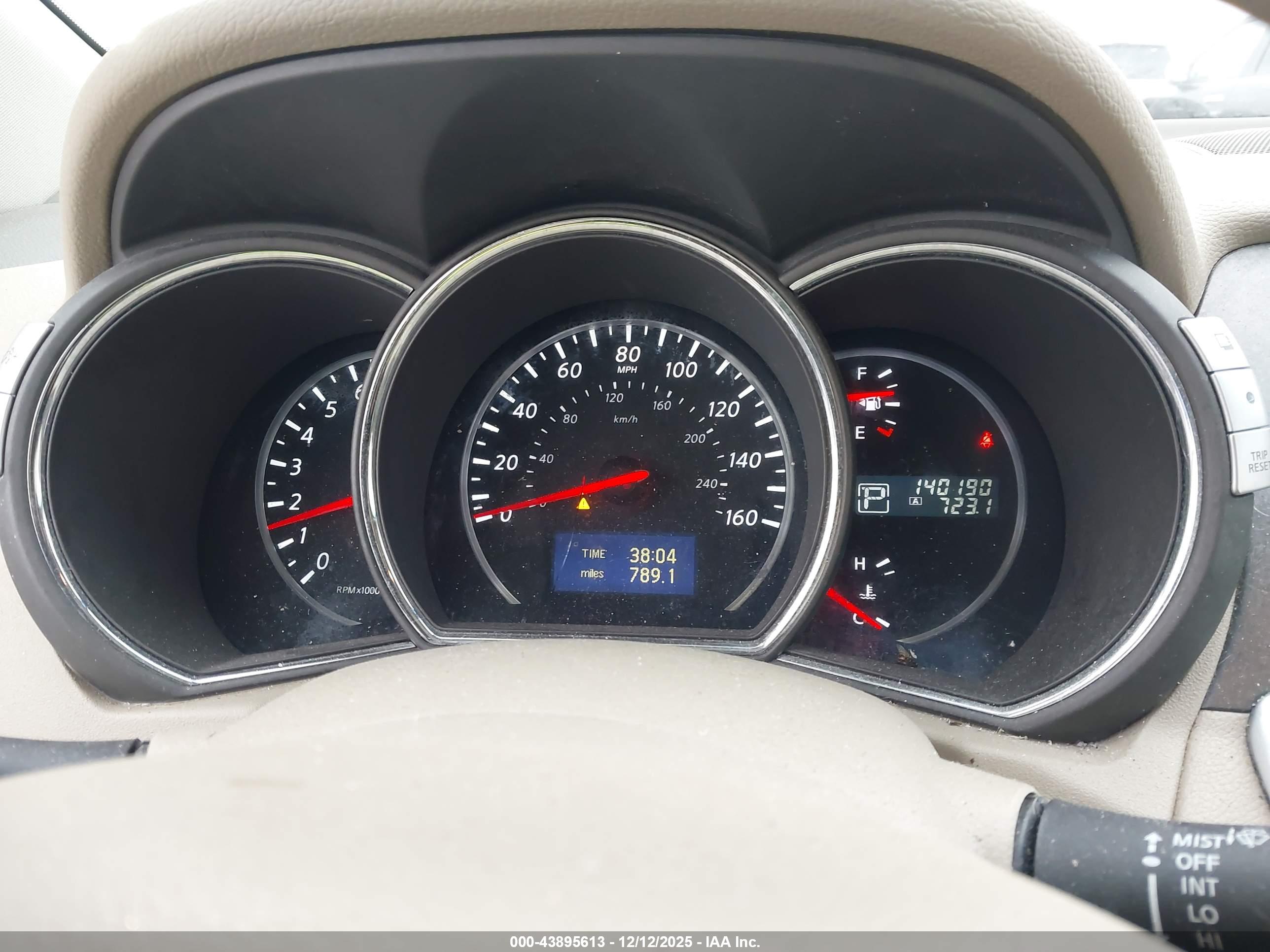 NISSAN MURANO image 7