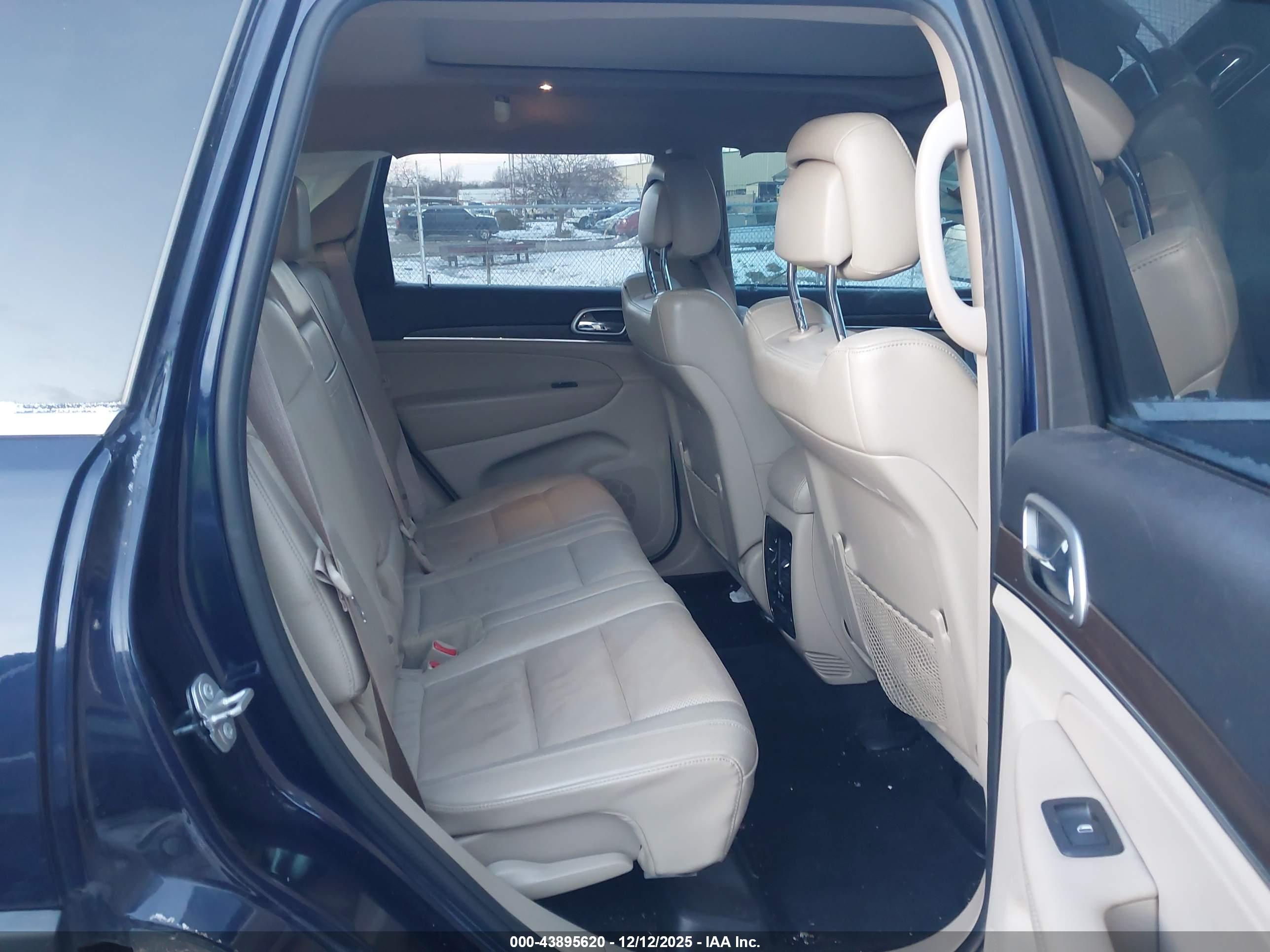 JEEP GRAND image 8