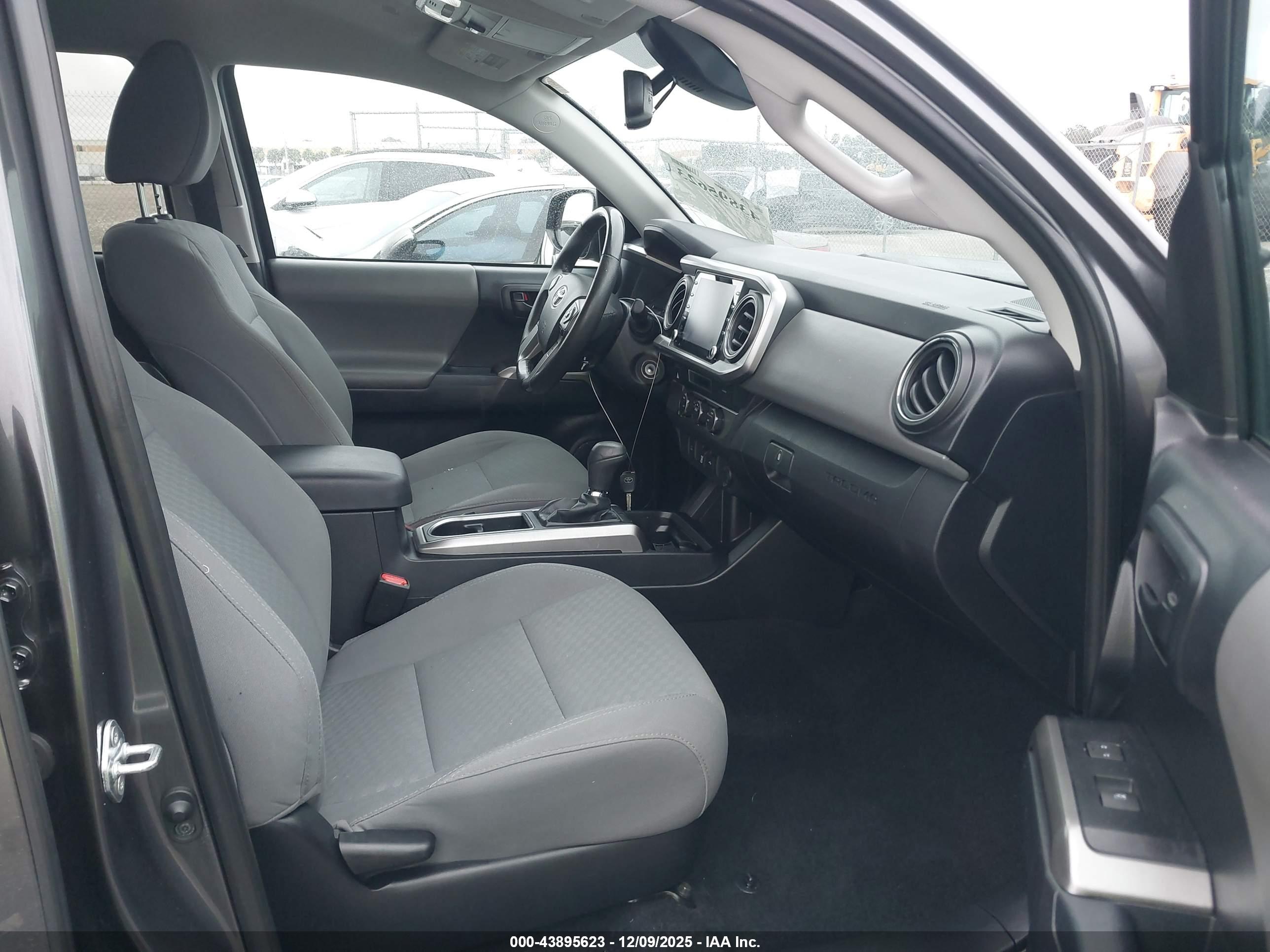 TOYOTA TACOMA image 5