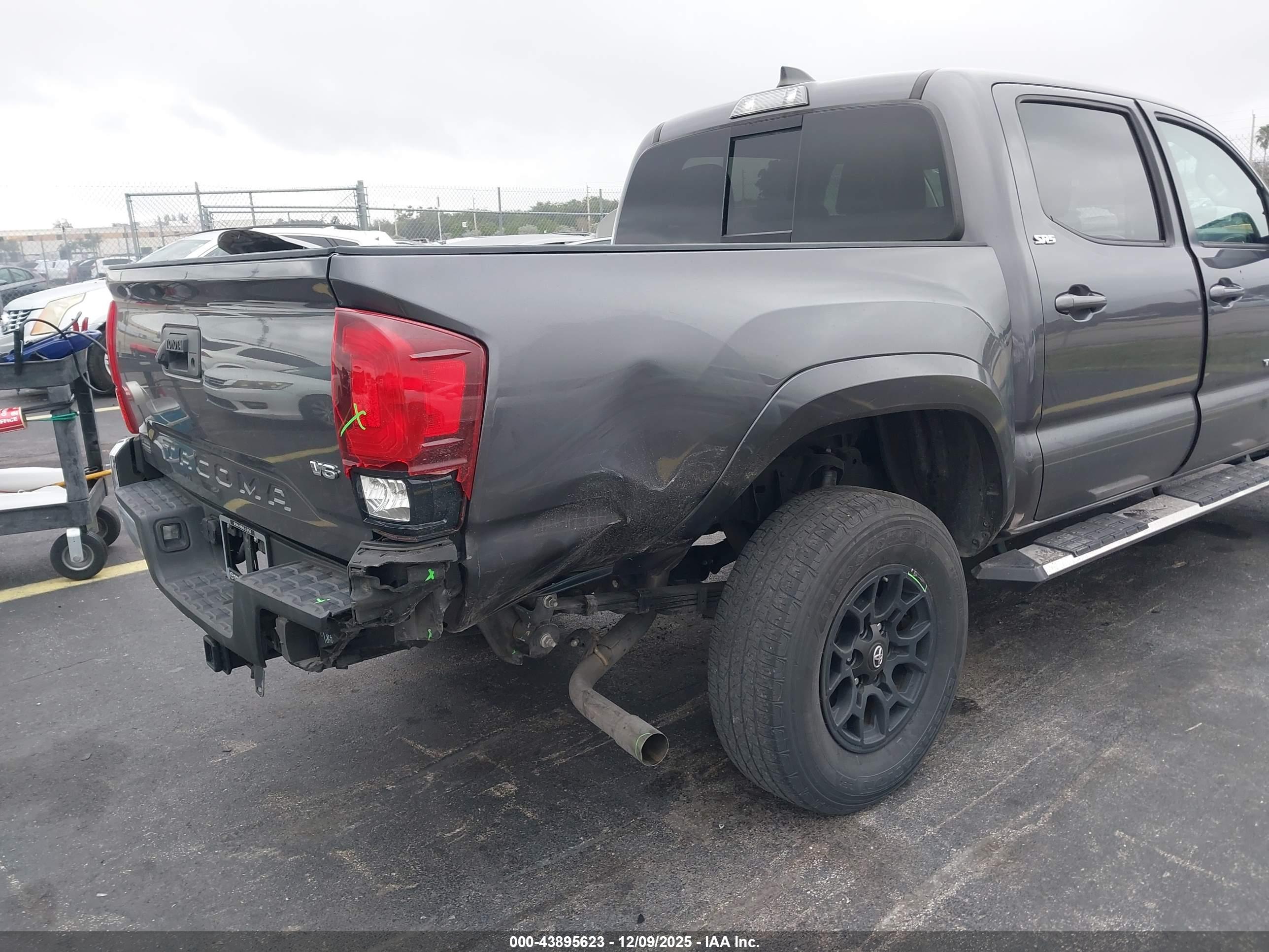 TOYOTA TACOMA image 6