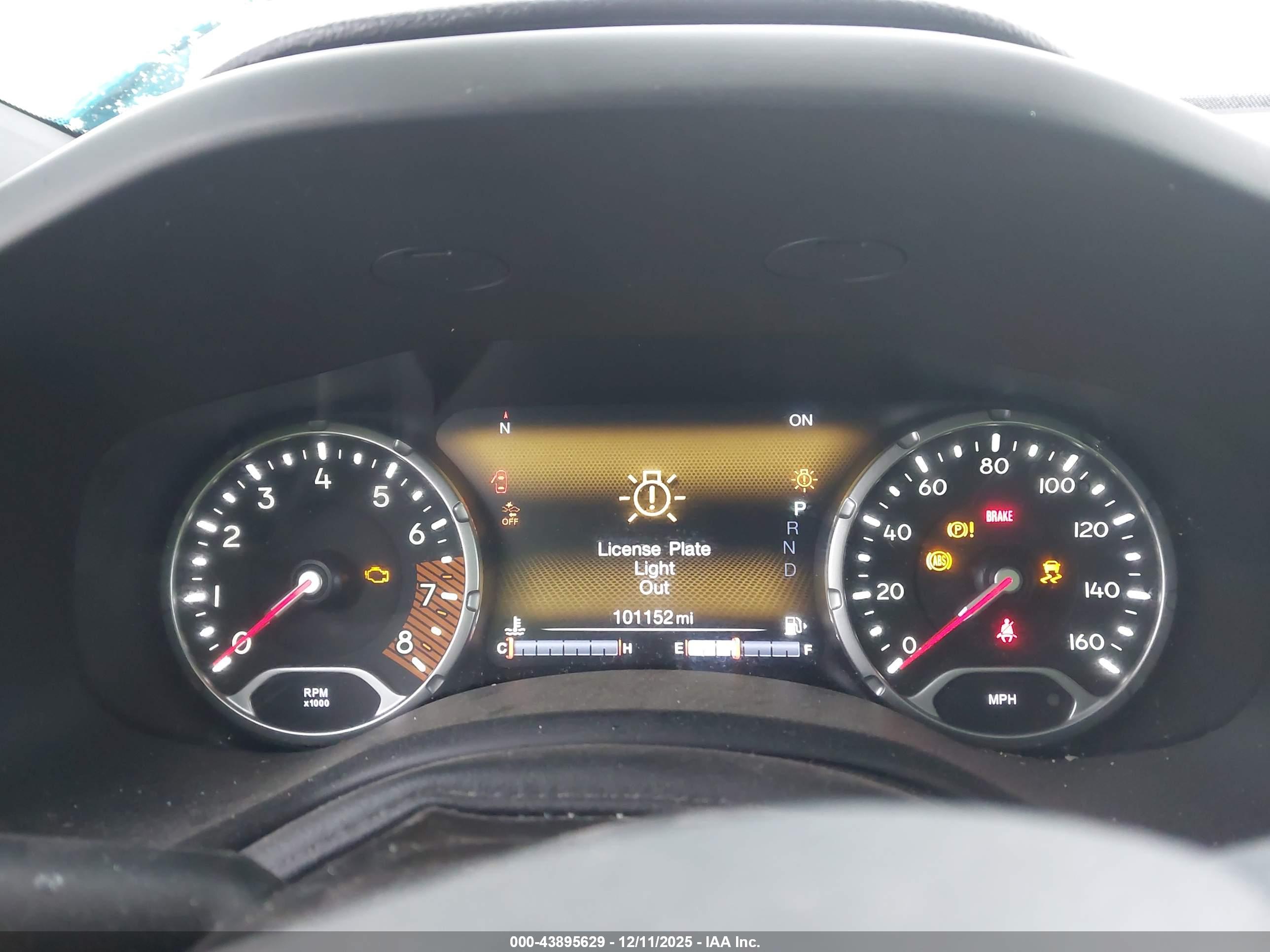 JEEP RENEGADE image 7