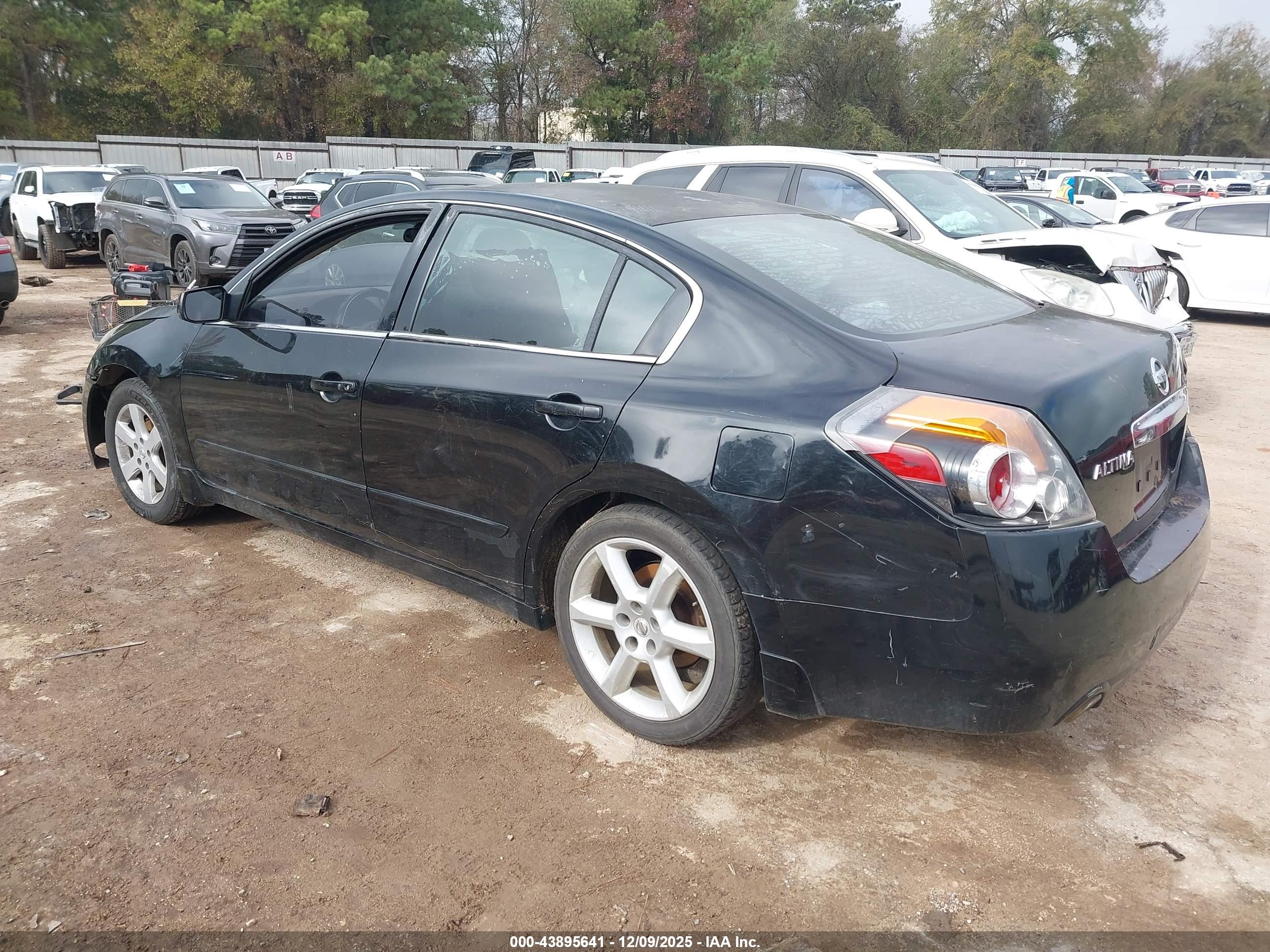 NISSAN ALTIMA image 3
