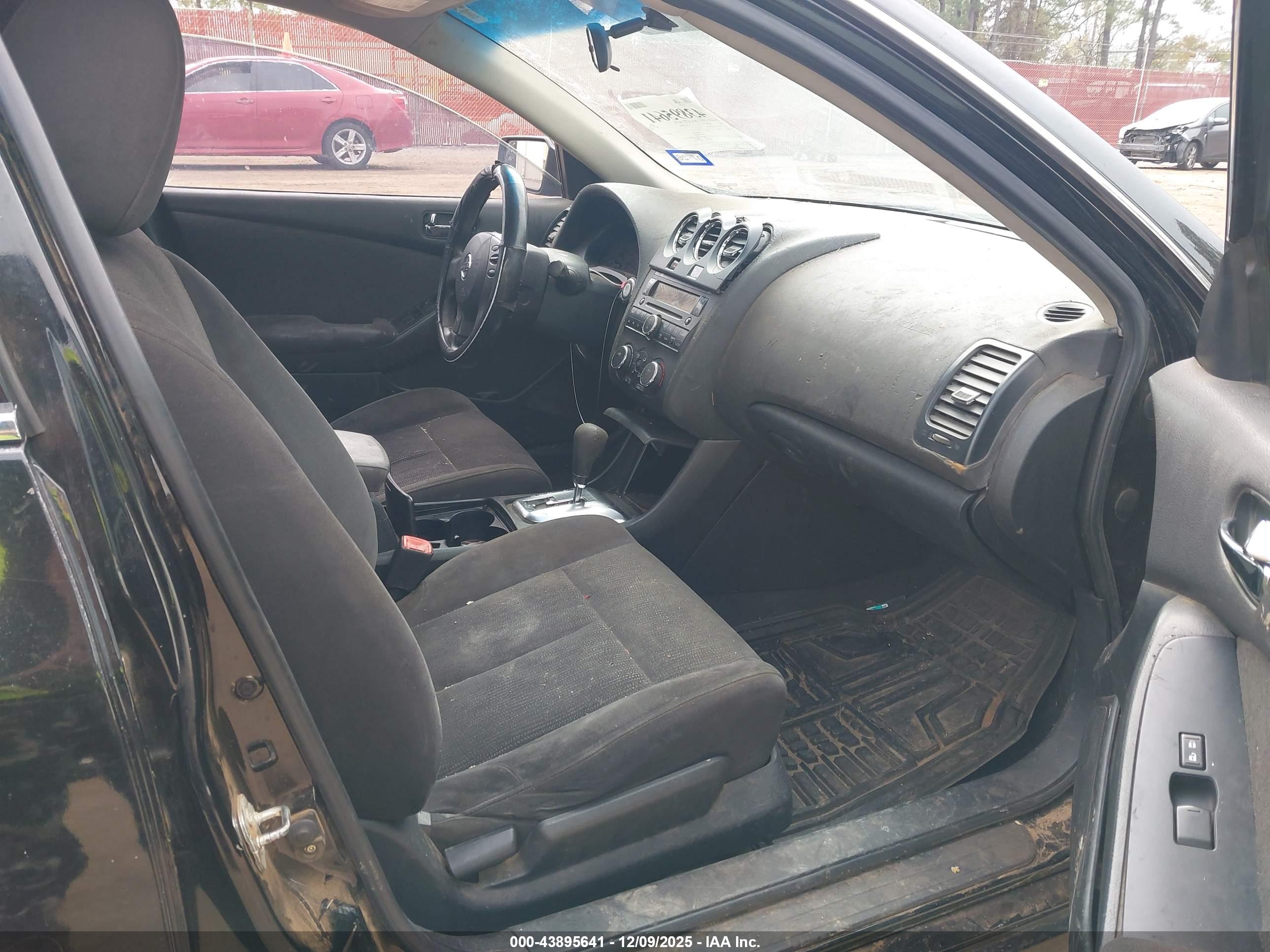 NISSAN ALTIMA image 5