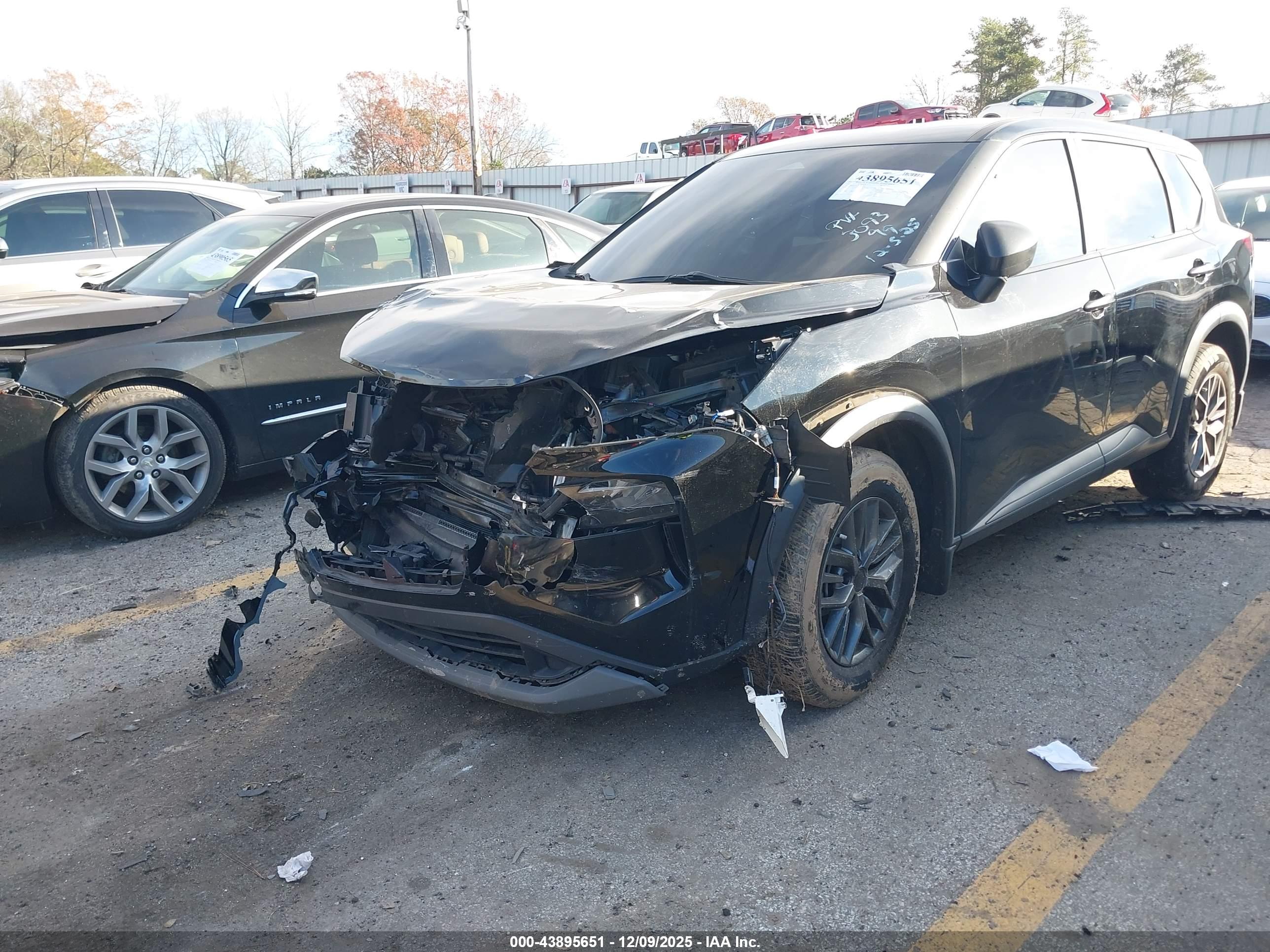 NISSAN ROGUE image 6