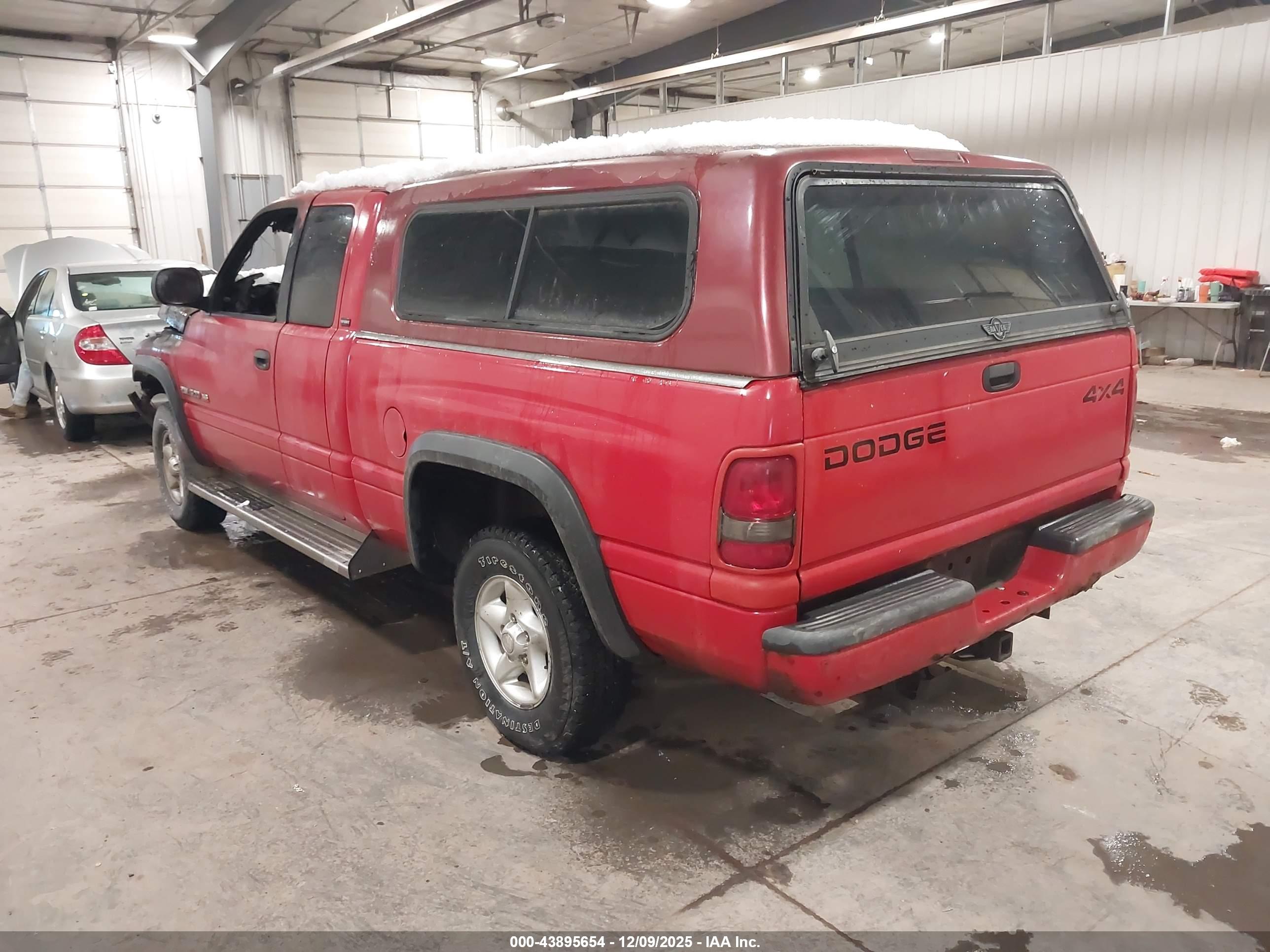 DODGE RAM image 3