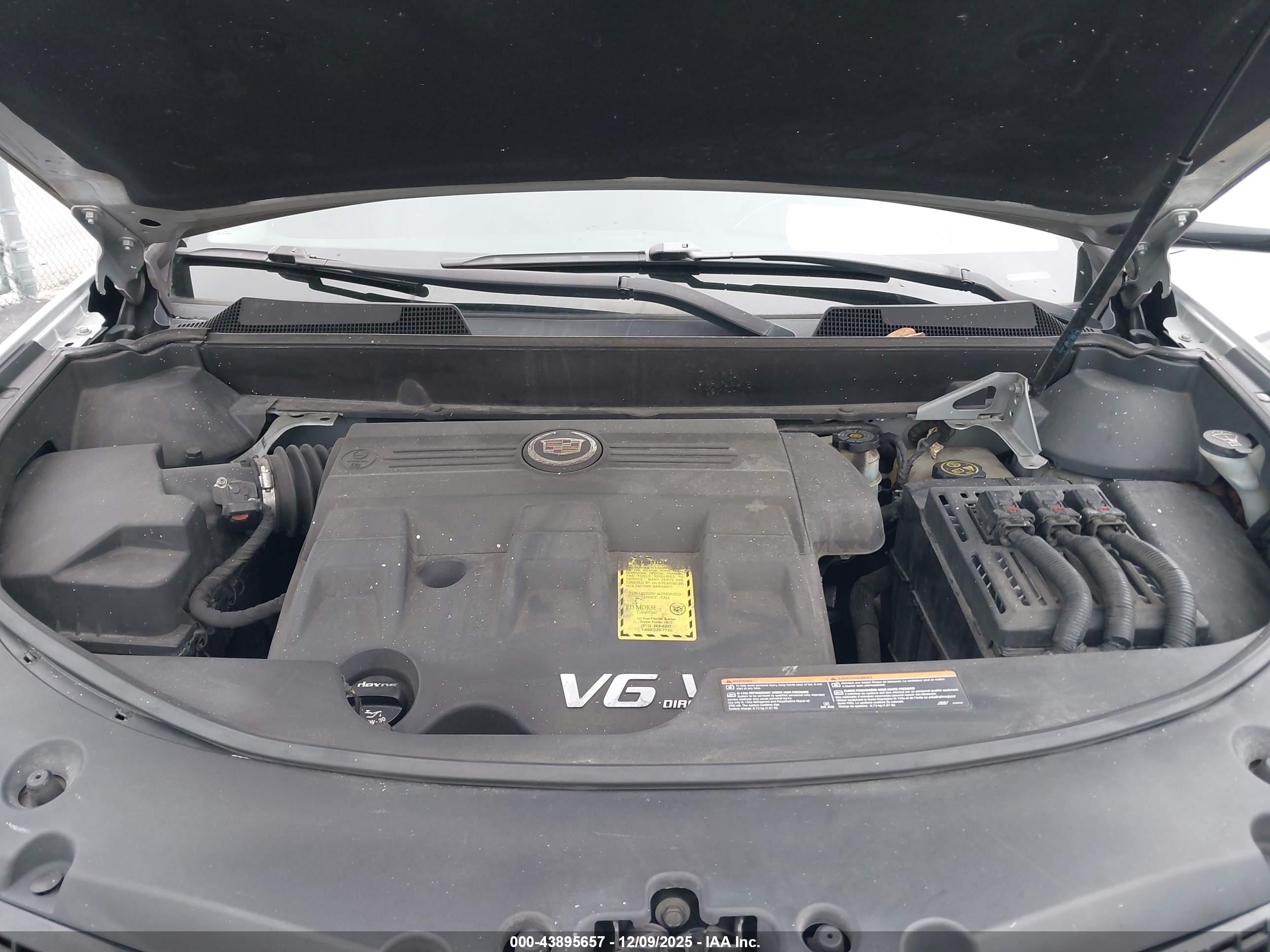 CADILLAC SRX image 10