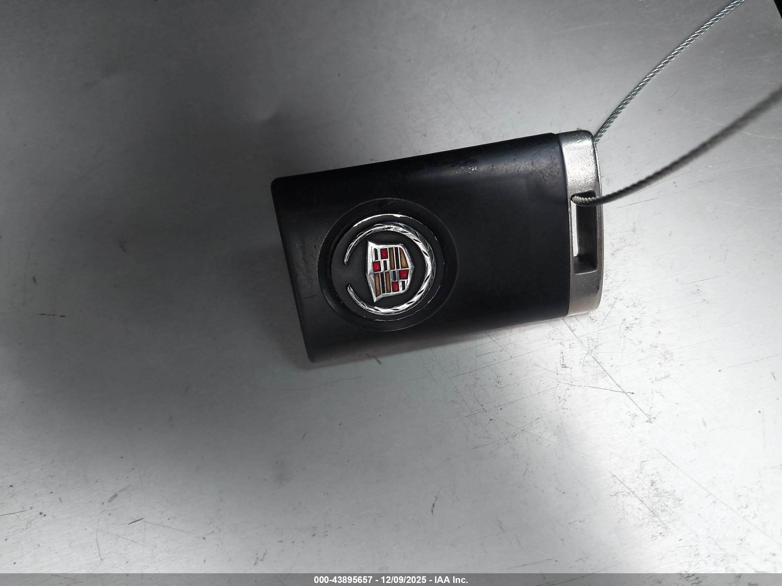 CADILLAC SRX image 11