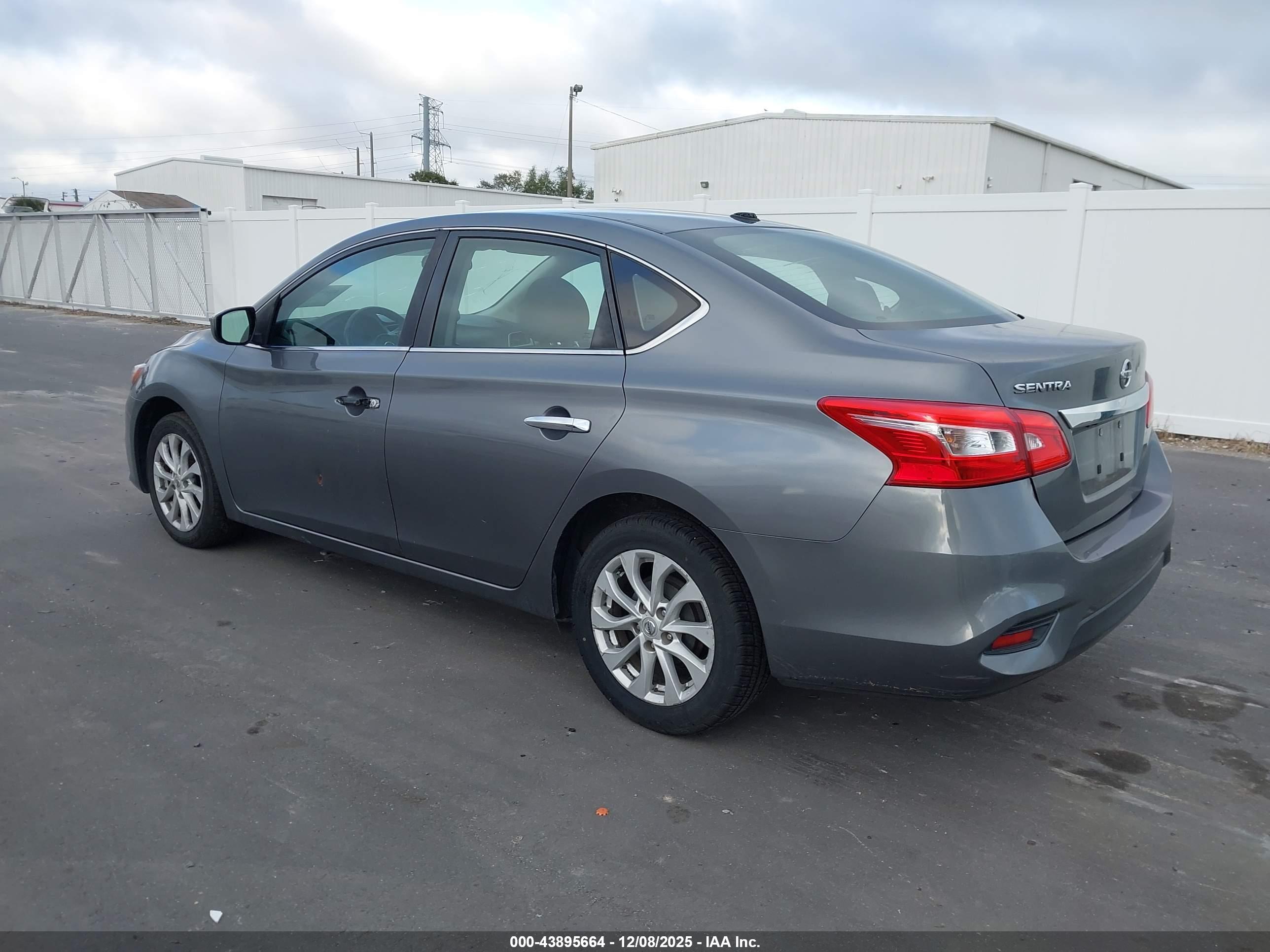 NISSAN SENTRA image 3
